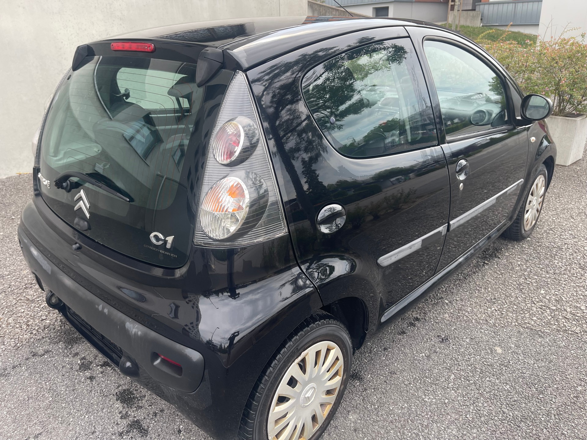 CITROEN C1 1.0i Chic (SX) SensoDrive-image-4