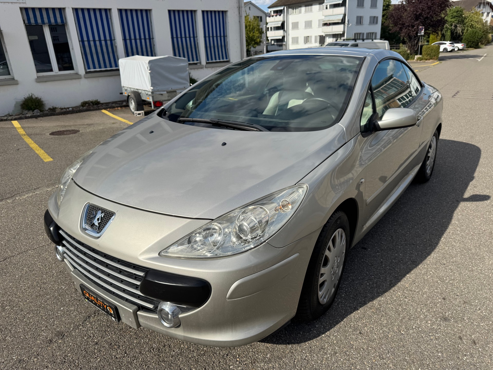 PEUGEOT 307 CC 2.0 16V Platinum Edition-image-10