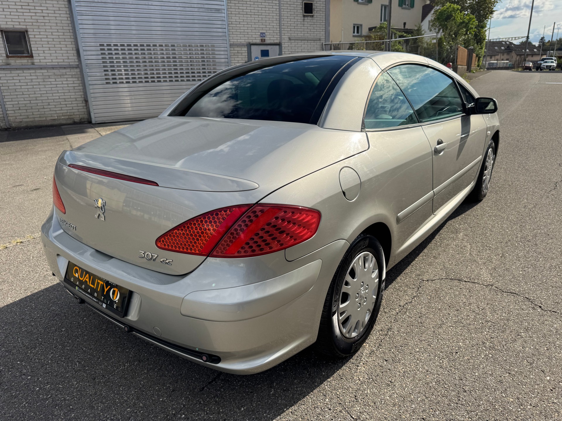 PEUGEOT 307 CC 2.0 16V Platinum Edition-image-13