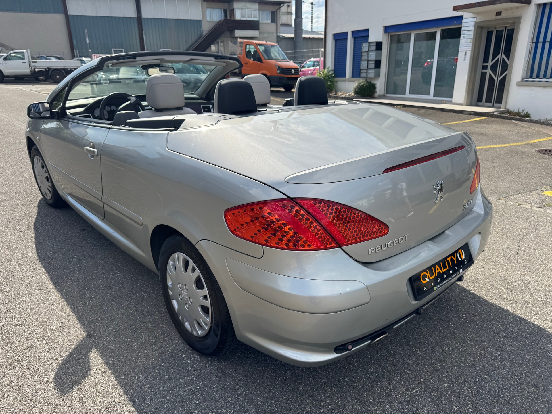PEUGEOT 307 CC 2.0 16V Platinum Edition-image-4