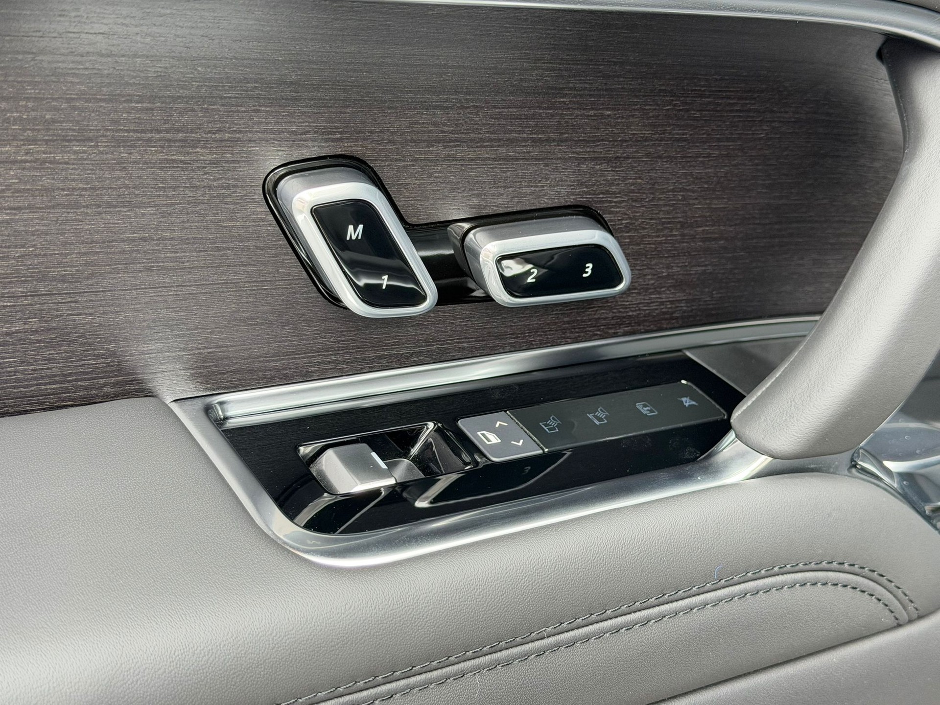 LAND ROVER Range Rover D350 3.0D I6 MHEV Autobiography Automatic-image-19