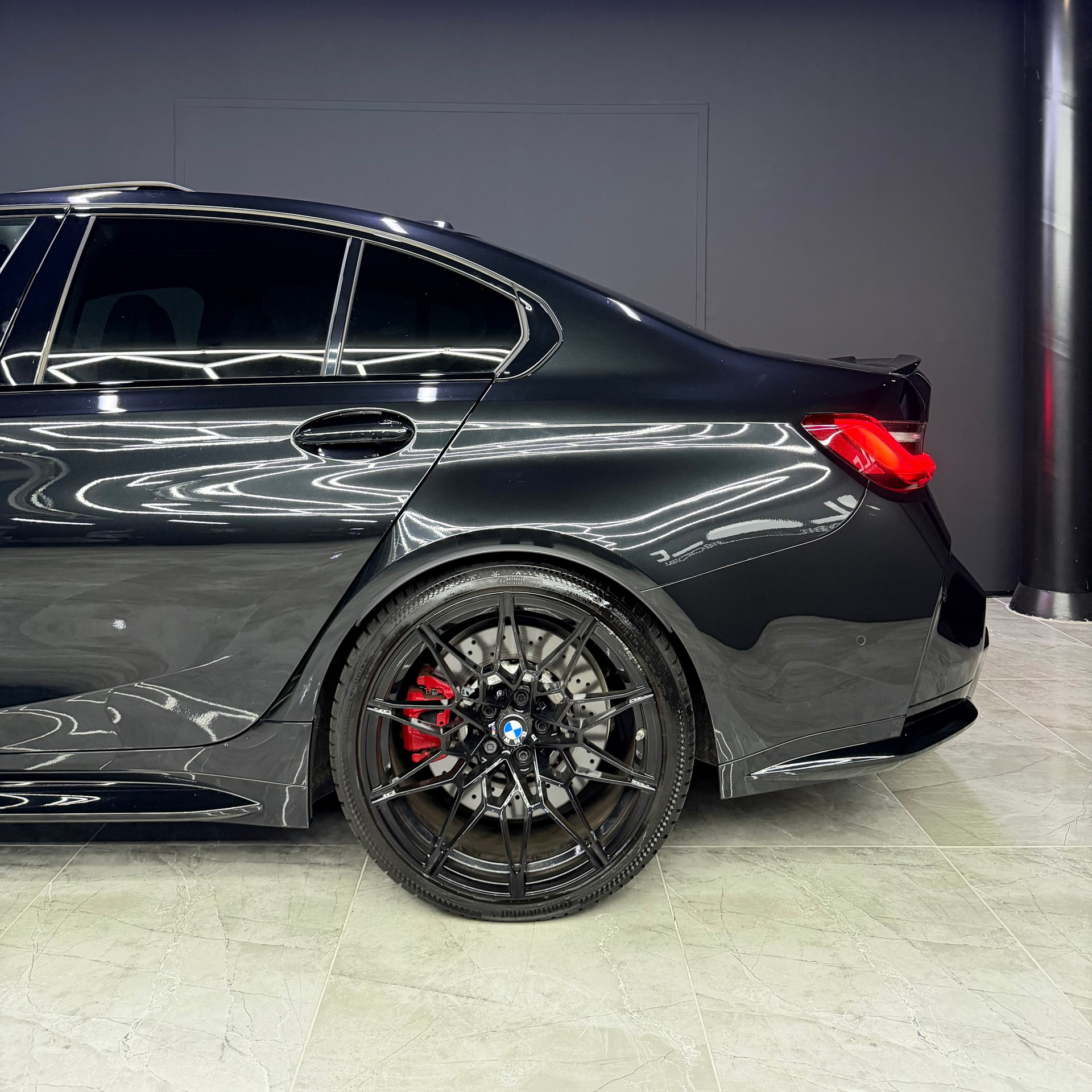 BMW M3 Competition M xDrive-image-6