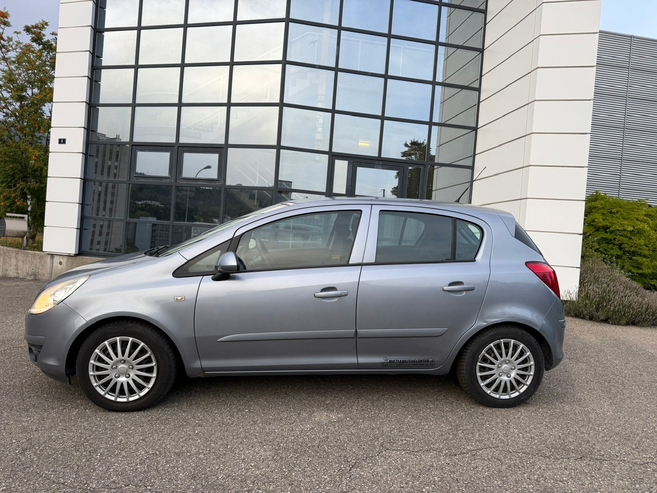 OPEL Corsa 1.4 TP Enjoy-image-3