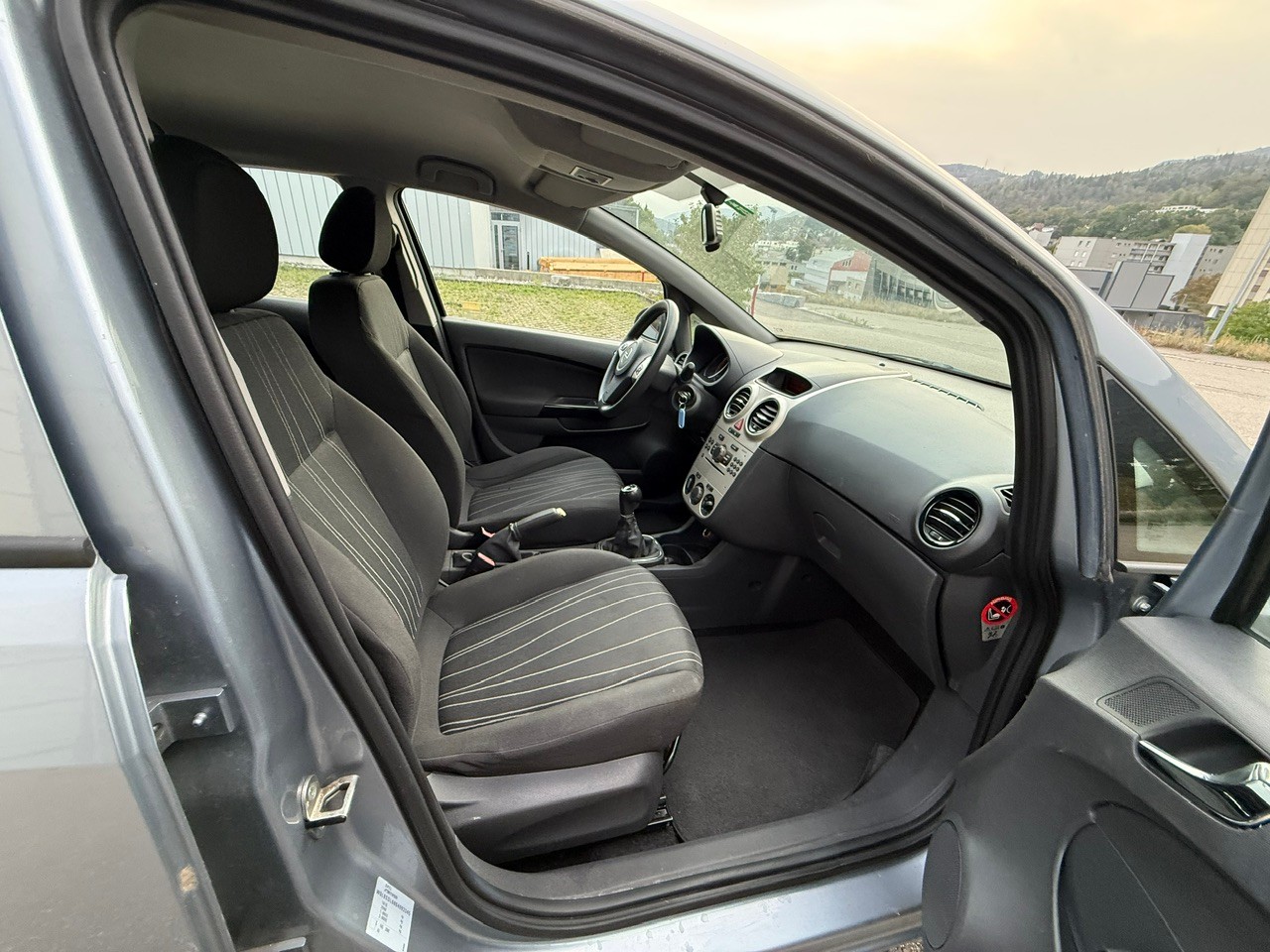 OPEL Corsa 1.4 TP Enjoy-image-10
