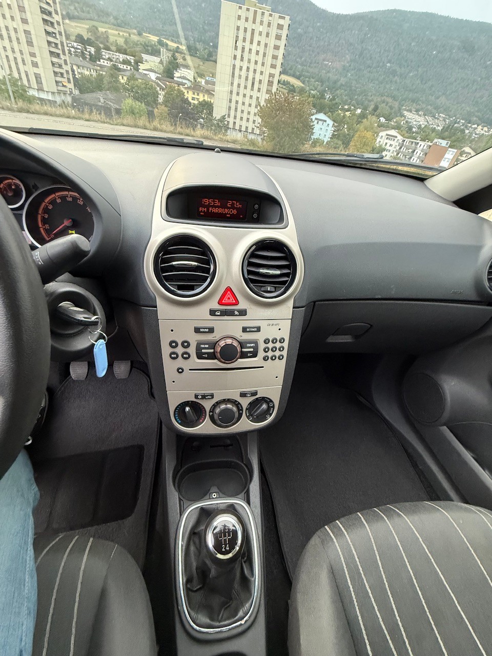 OPEL Corsa 1.4 TP Enjoy-image-13
