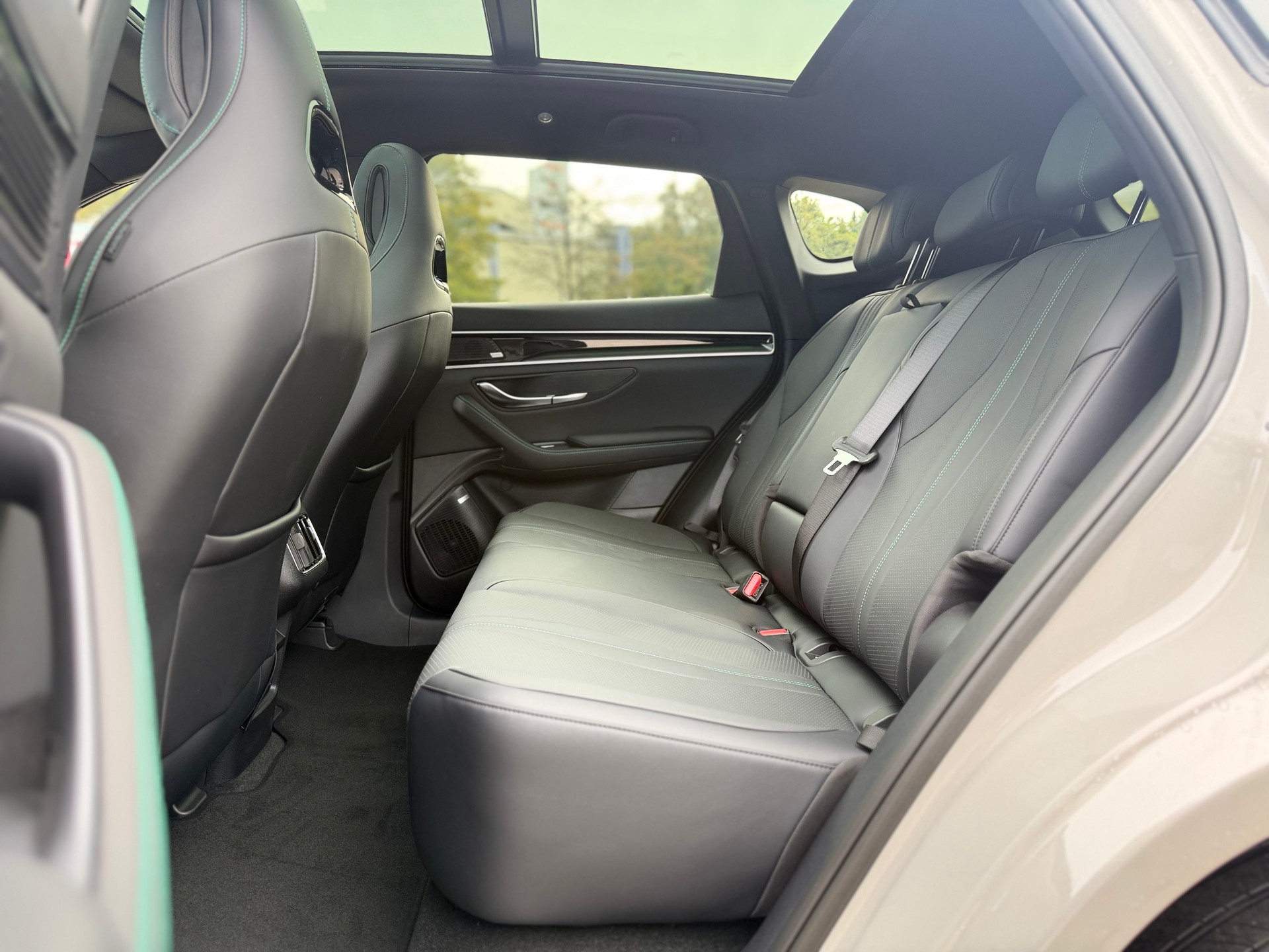 BYD Seal U DM-i Design AWD ° Vollausstattung ° Sofort Verfügbar Boundless Cloud °-image-13