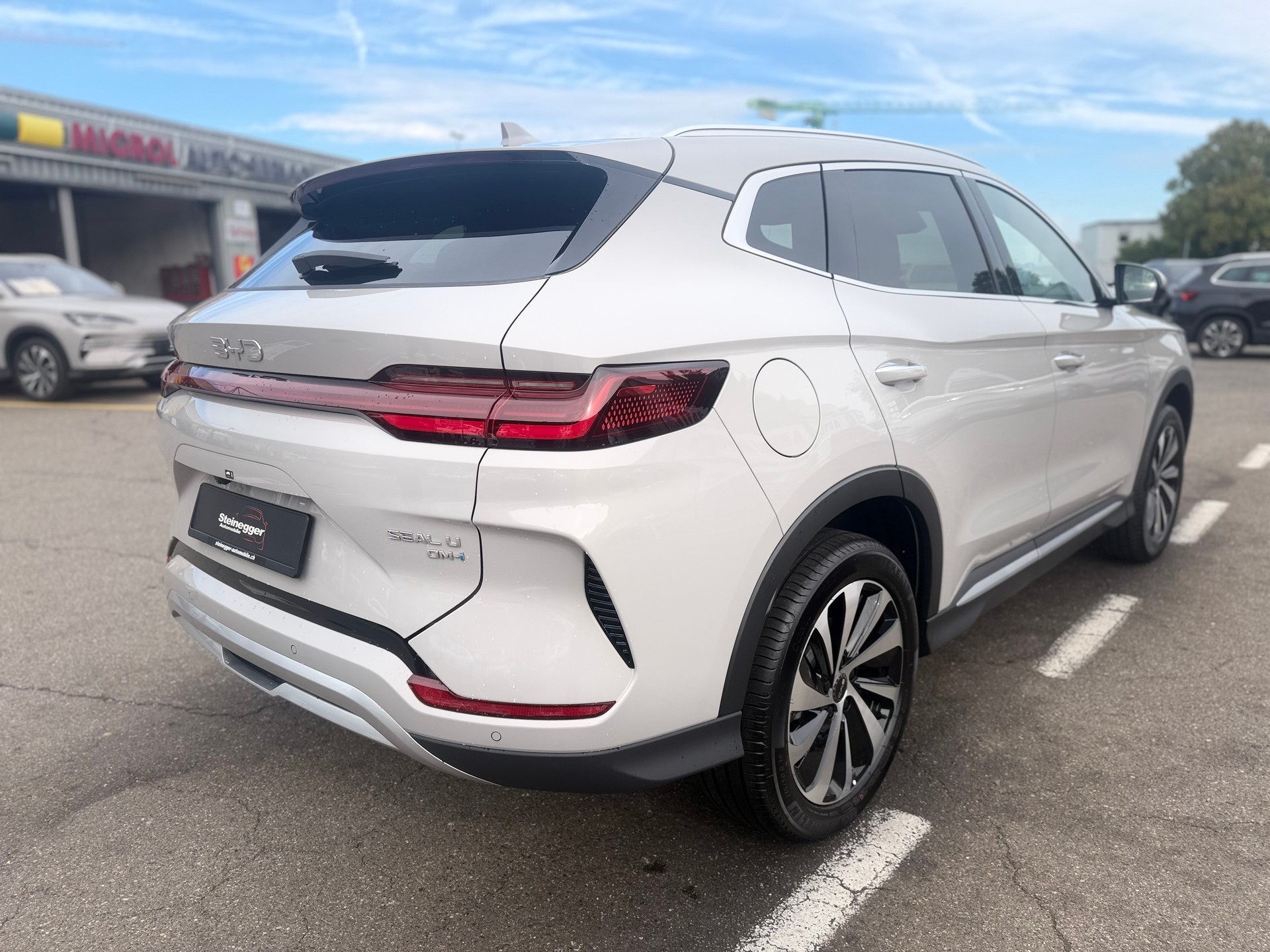 BYD Seal U DM-i Design AWD ° Vollausstattung ° Sofort Verfügbar Boundless Cloud °-image-9