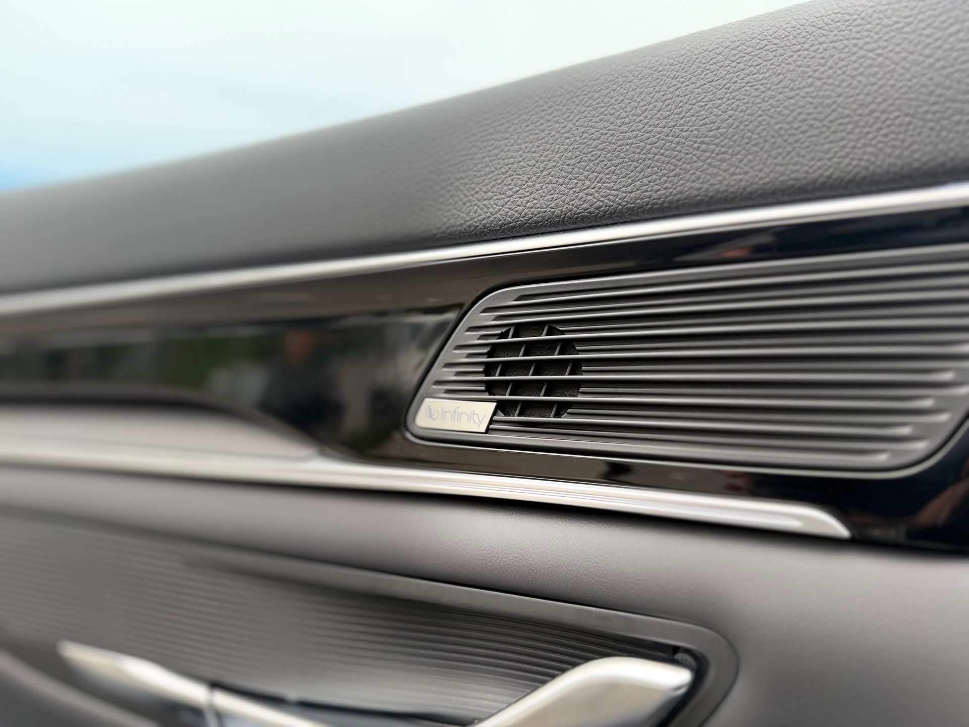 BYD Seal U DM-i Design AWD ° Vollausstattung ° Sofort Verfügbar Boundless Cloud °-image-17