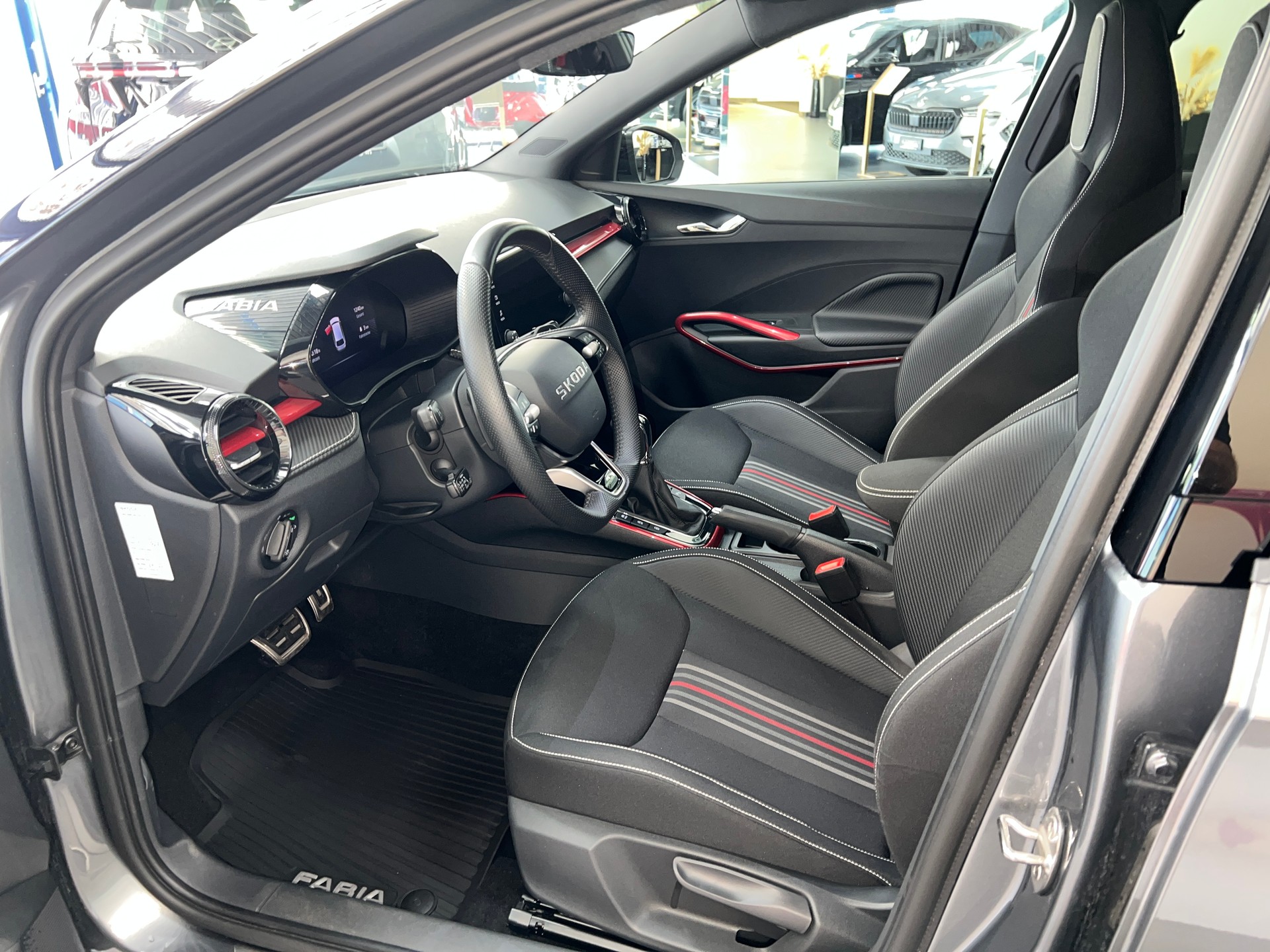 SKODA Fabia 1.5 TSI Monte Carlo DSG / 4 Jahre Garantie-image-9