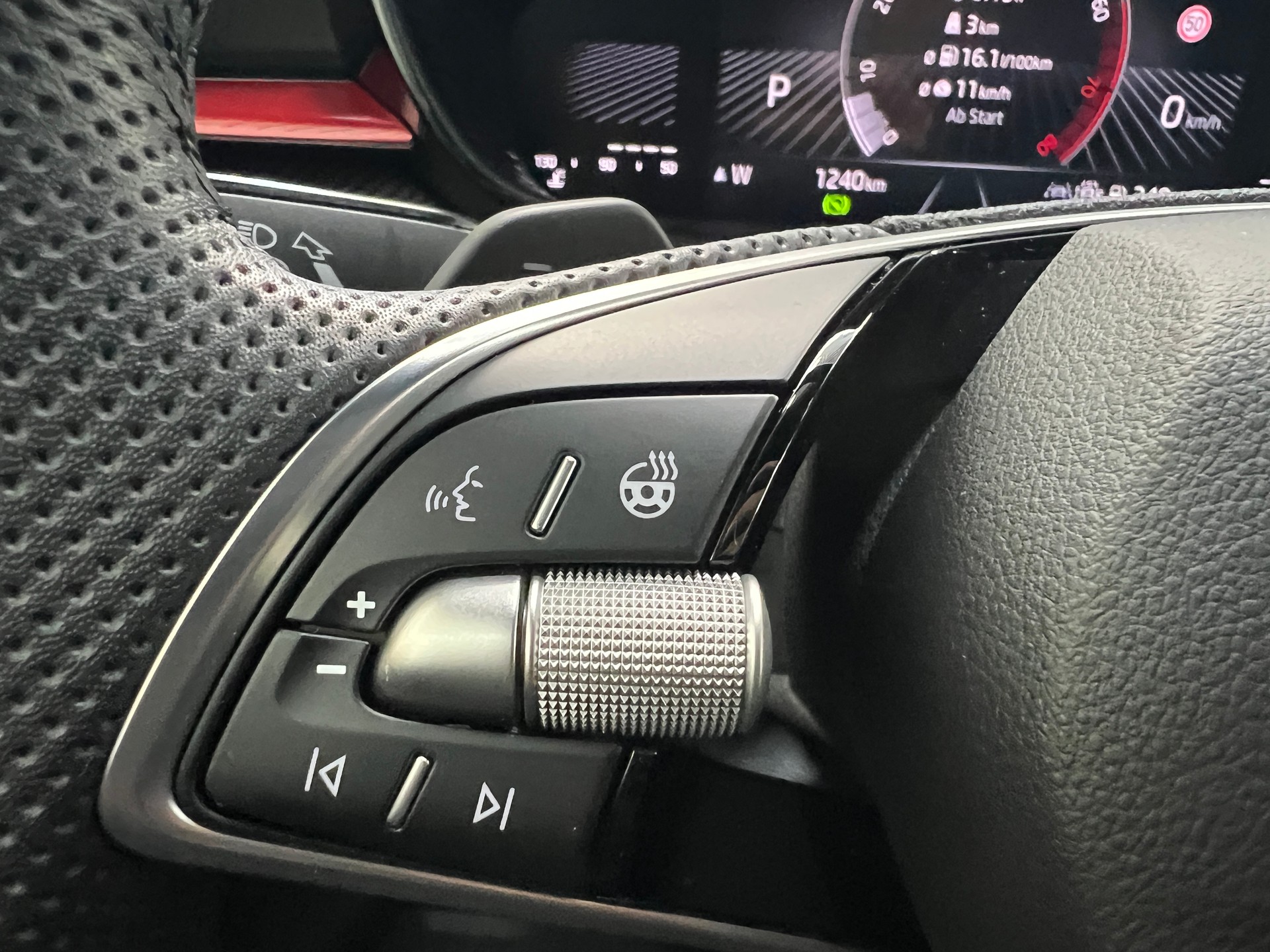 SKODA Fabia 1.5 TSI Monte Carlo DSG / 4 Jahre Garantie-image-13