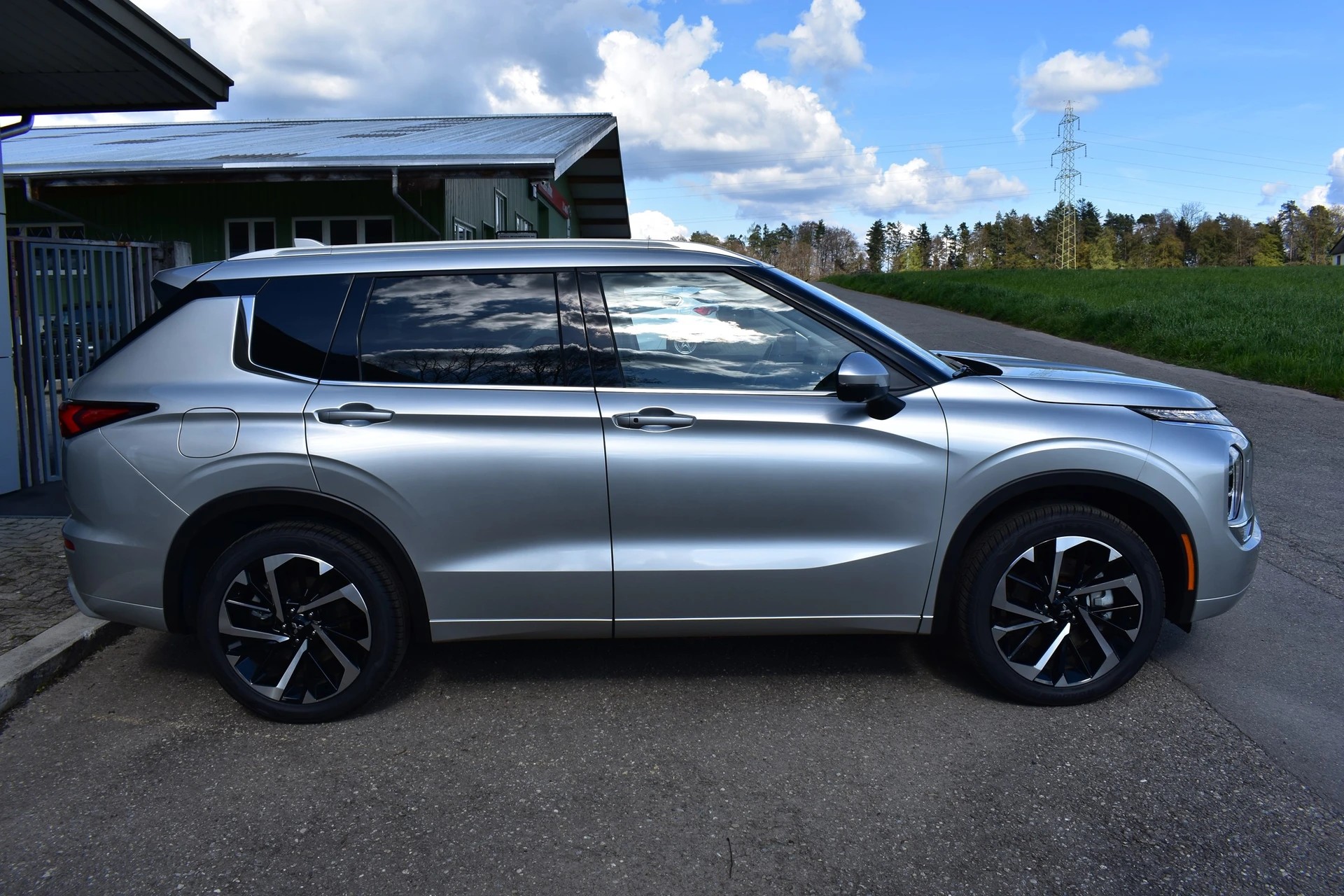 MITSUBISHI OUTLANDER S-AWC-image-10