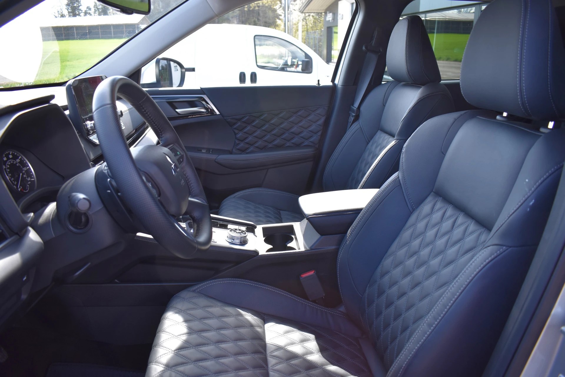 MITSUBISHI OUTLANDER S-AWC-image-14
