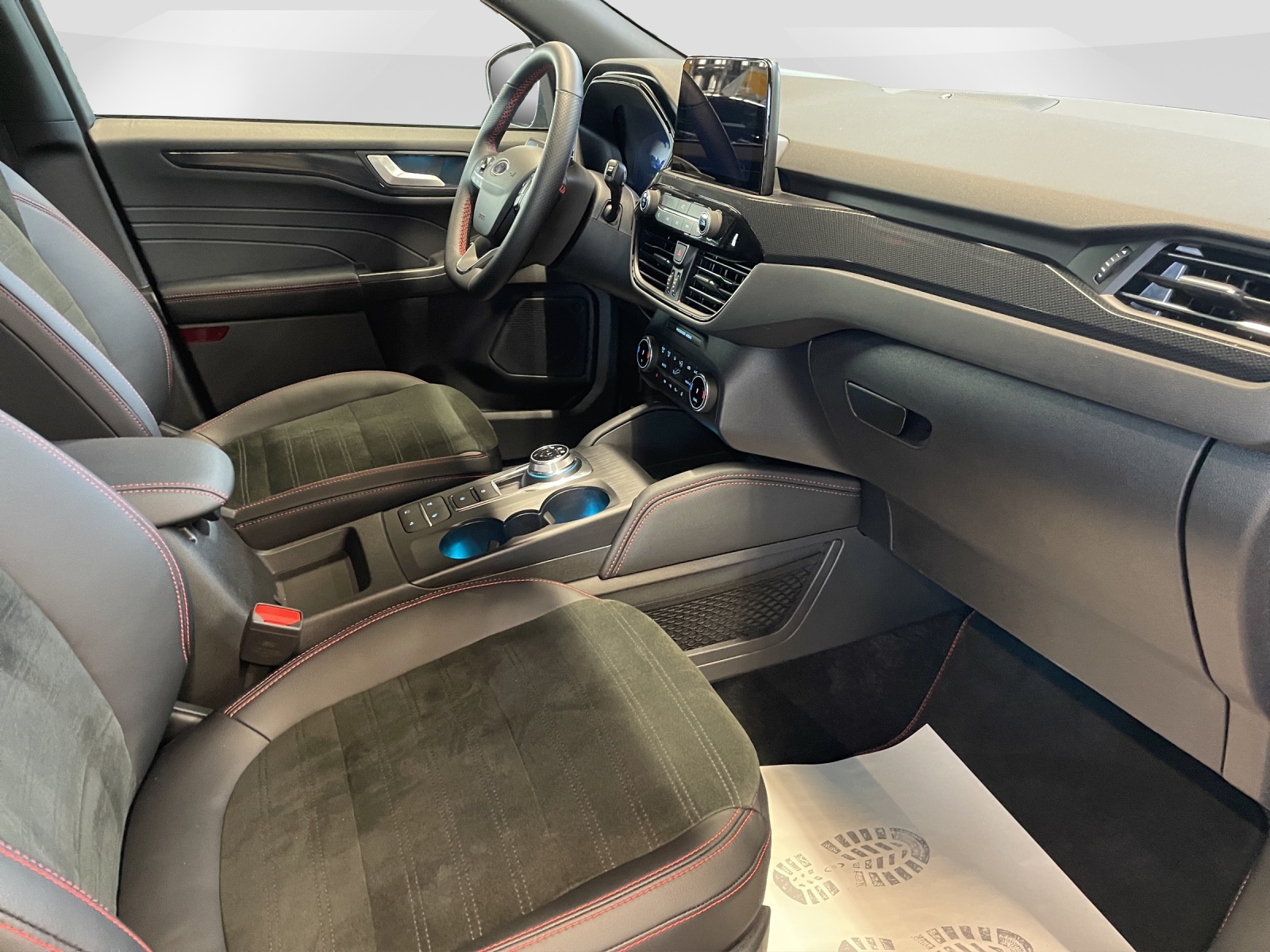 FORD Kuga 2.5 Hybrid ST-Line X 4x4-image-13