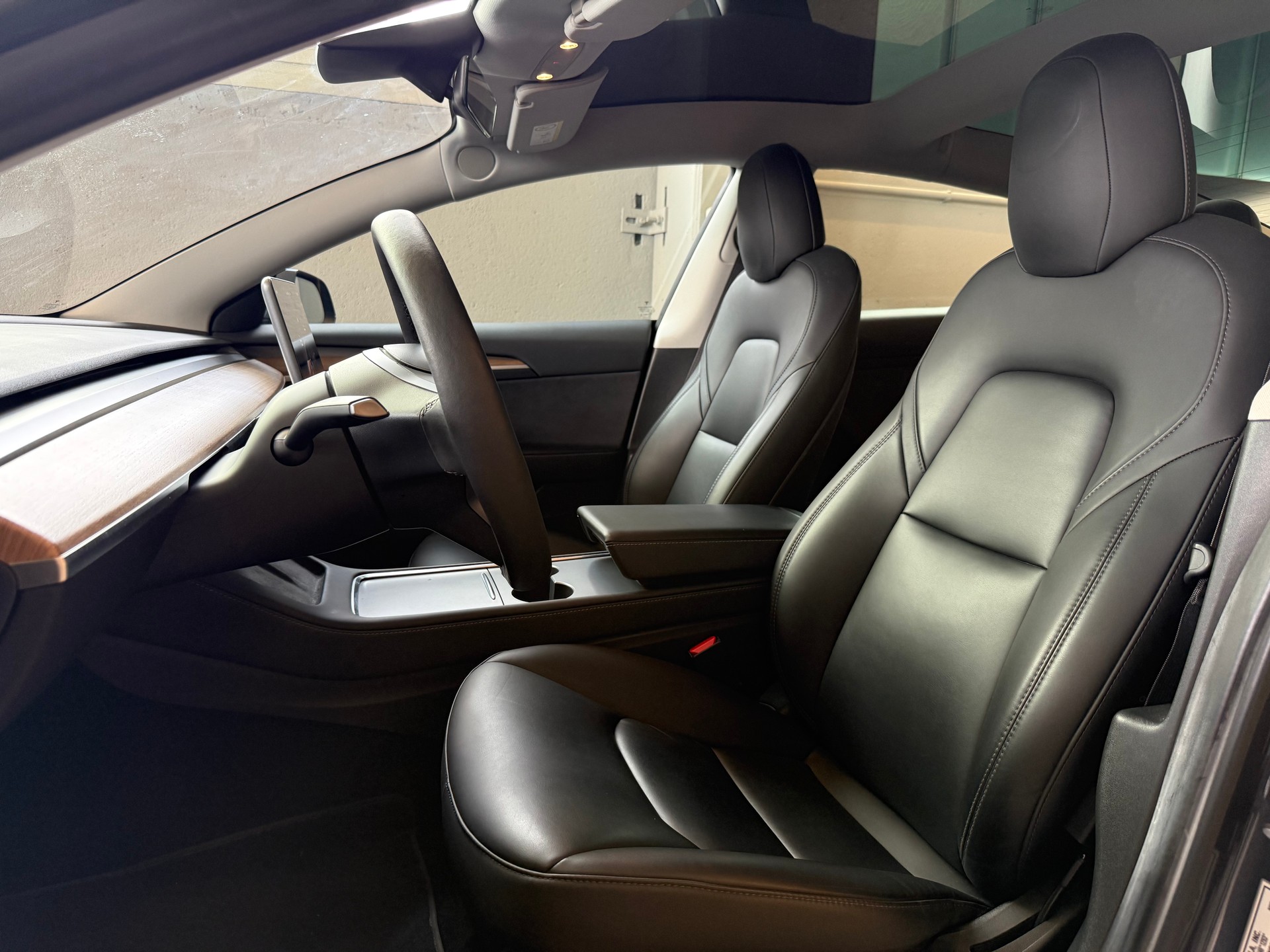 TESLA Model 3 Performance Dual Motor AWD-image-11