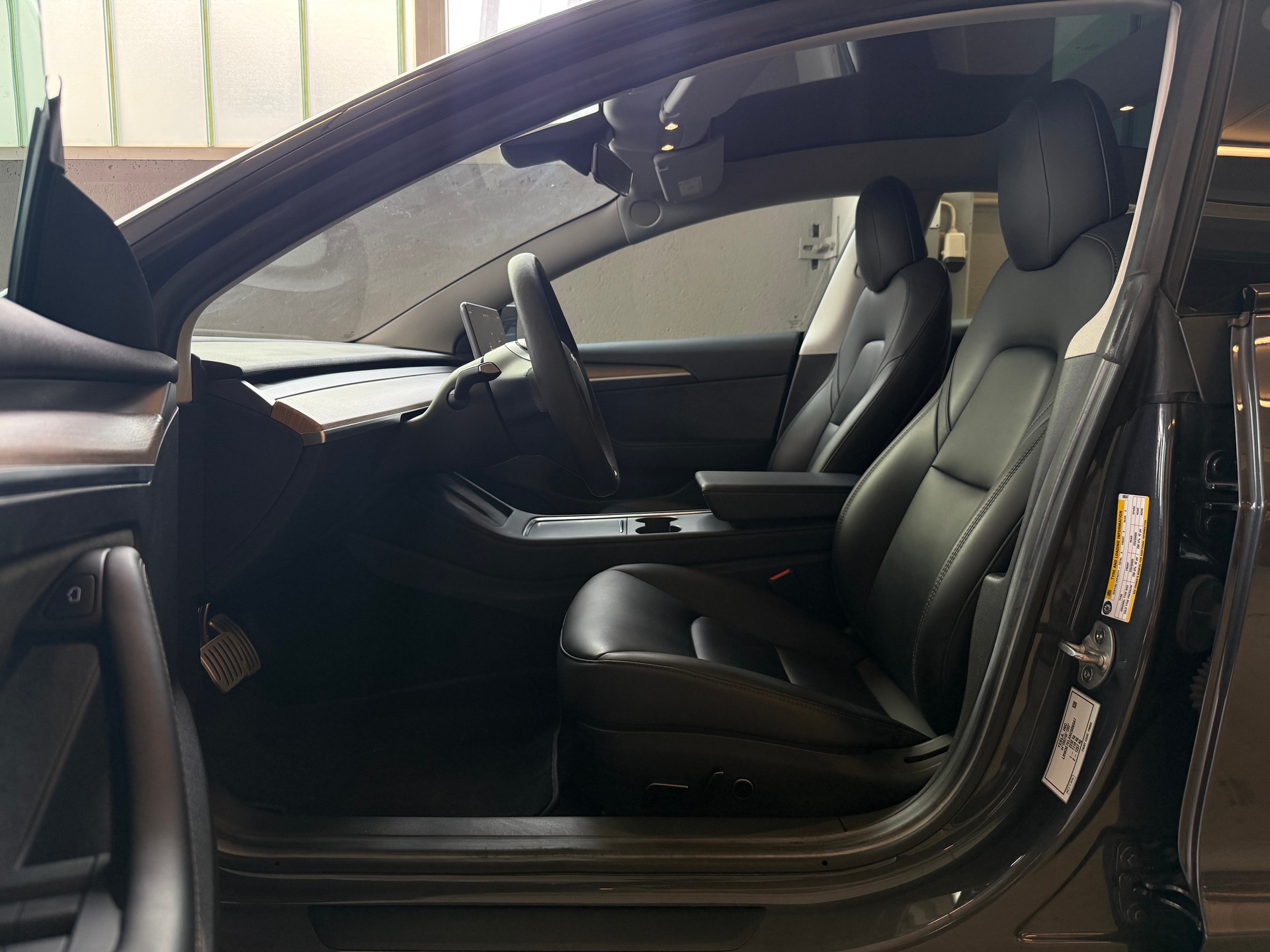 TESLA Model 3 Performance Dual Motor AWD-image-9