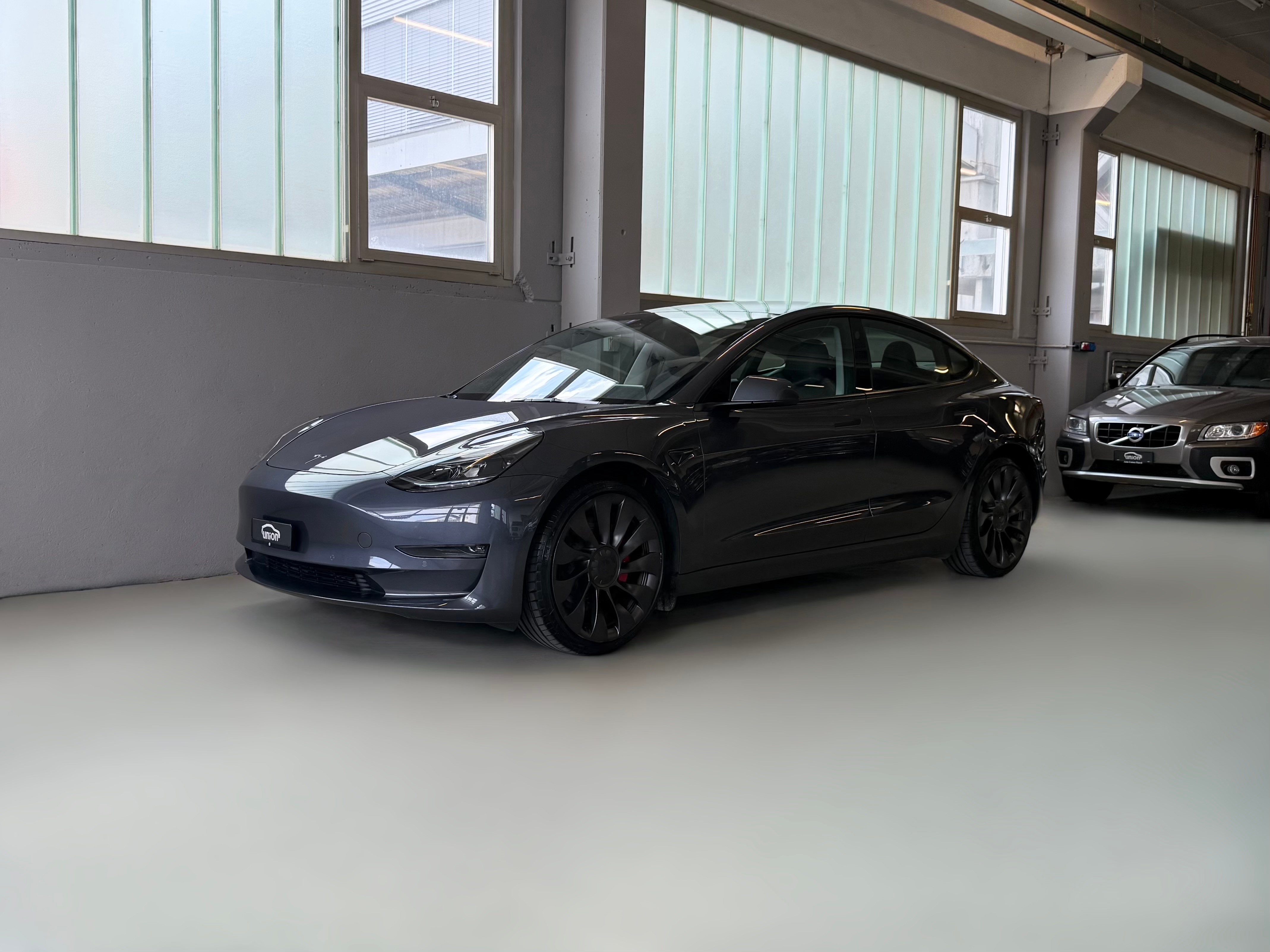 TESLA Model 3 Performance Dual Motor AWD — slika 1