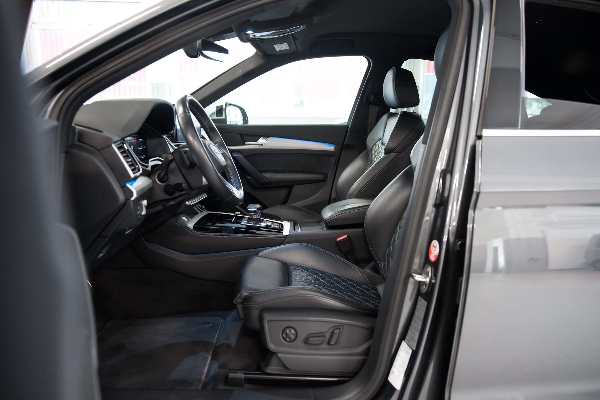 AUDI SQ5 Sportback TDI quattro tiptronic *CH-FHZ*-image-18