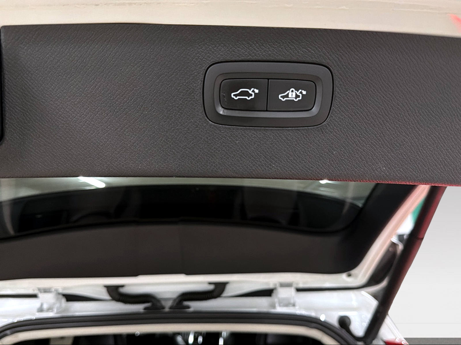 VOLVO XC90 2.0 T8 TE Momentum 7P. AWD-image-7