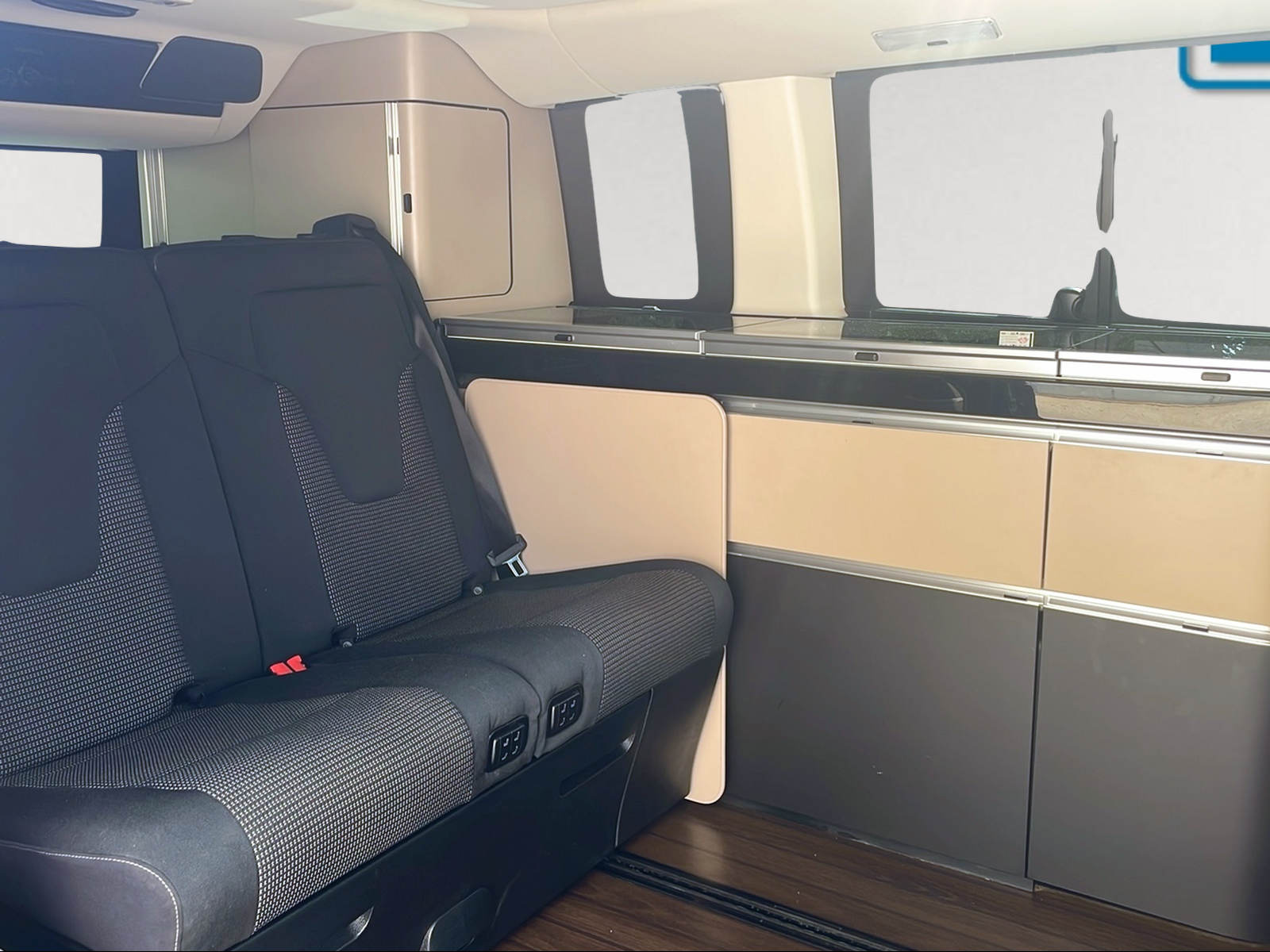 MERCEDES-BENZ Marco Polo 300 d 4M Automat-image-7
