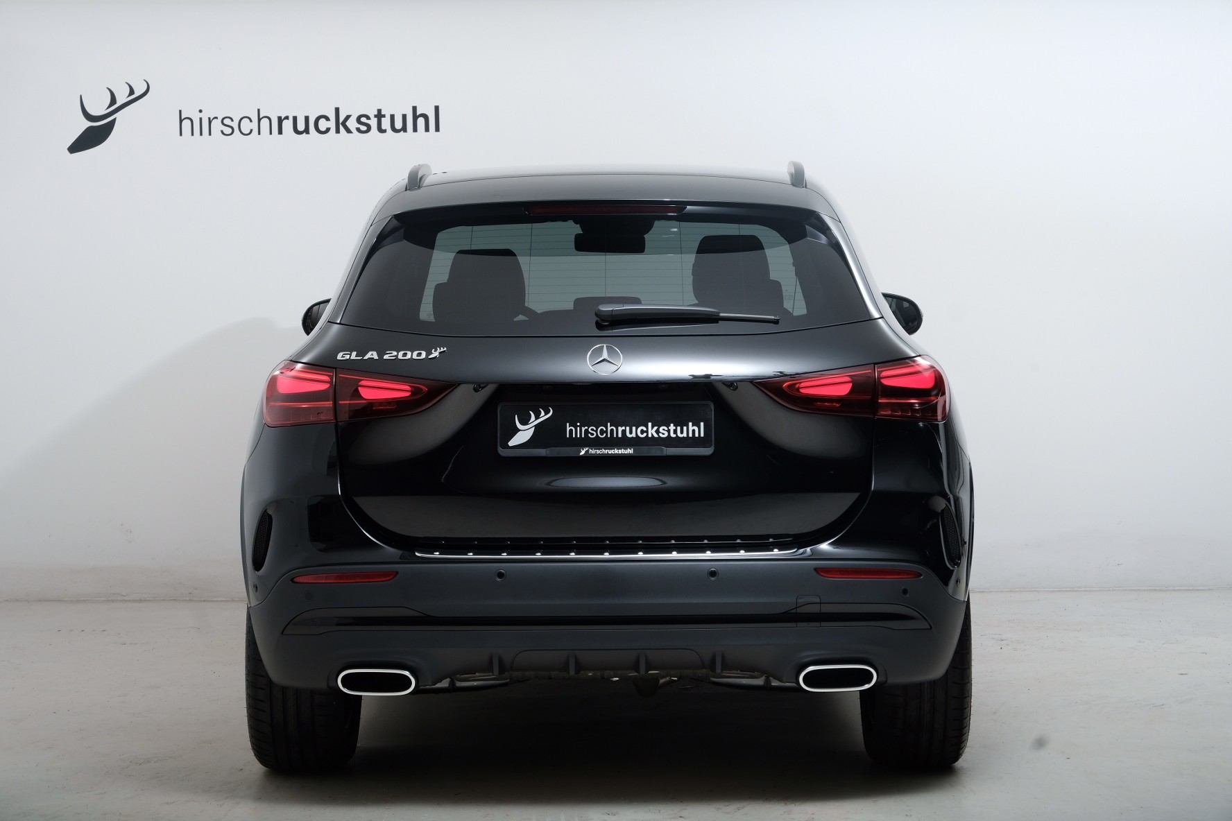MERCEDES-BENZ GLA 200 Night Star AMG Line H247-image-4