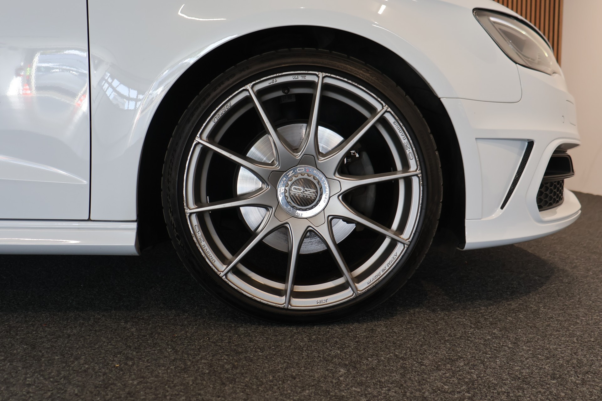 AUDI A3 Sportback 2.0 TDI S-Line quattro S-tronic-image-29
