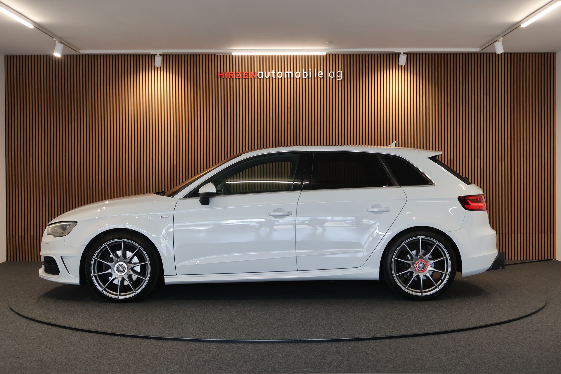 AUDI A3 Sportback 2.0 TDI S-Line quattro S-tronic-image-1