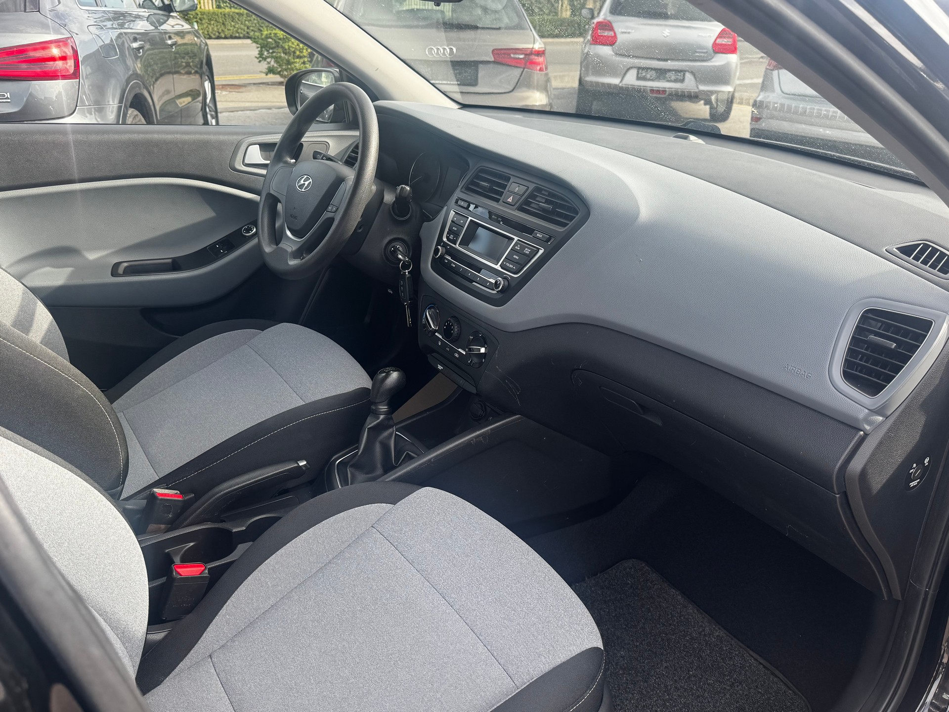HYUNDAI i20 1.2 Pica-image-8