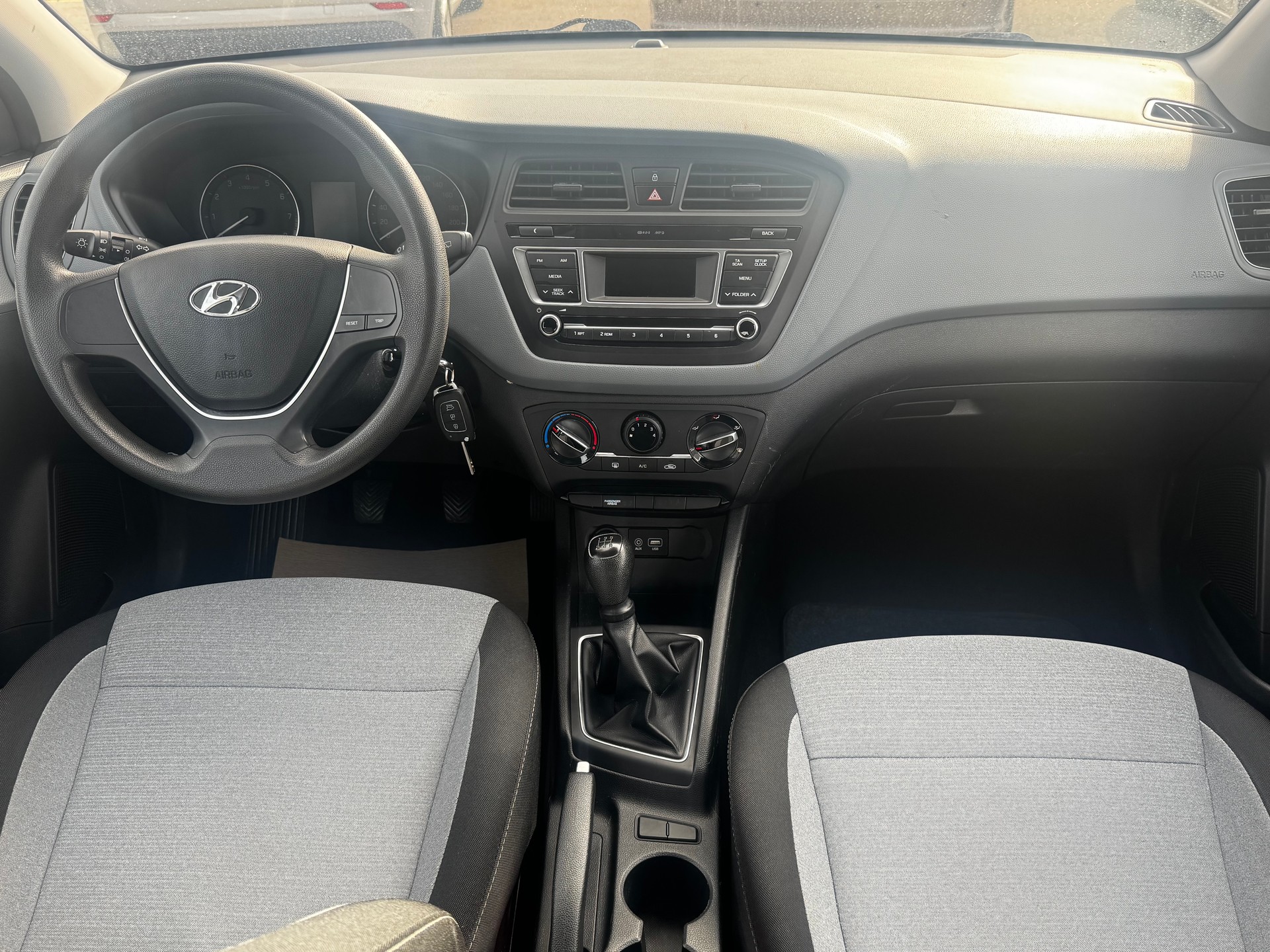 HYUNDAI i20 1.2 Pica-image-9