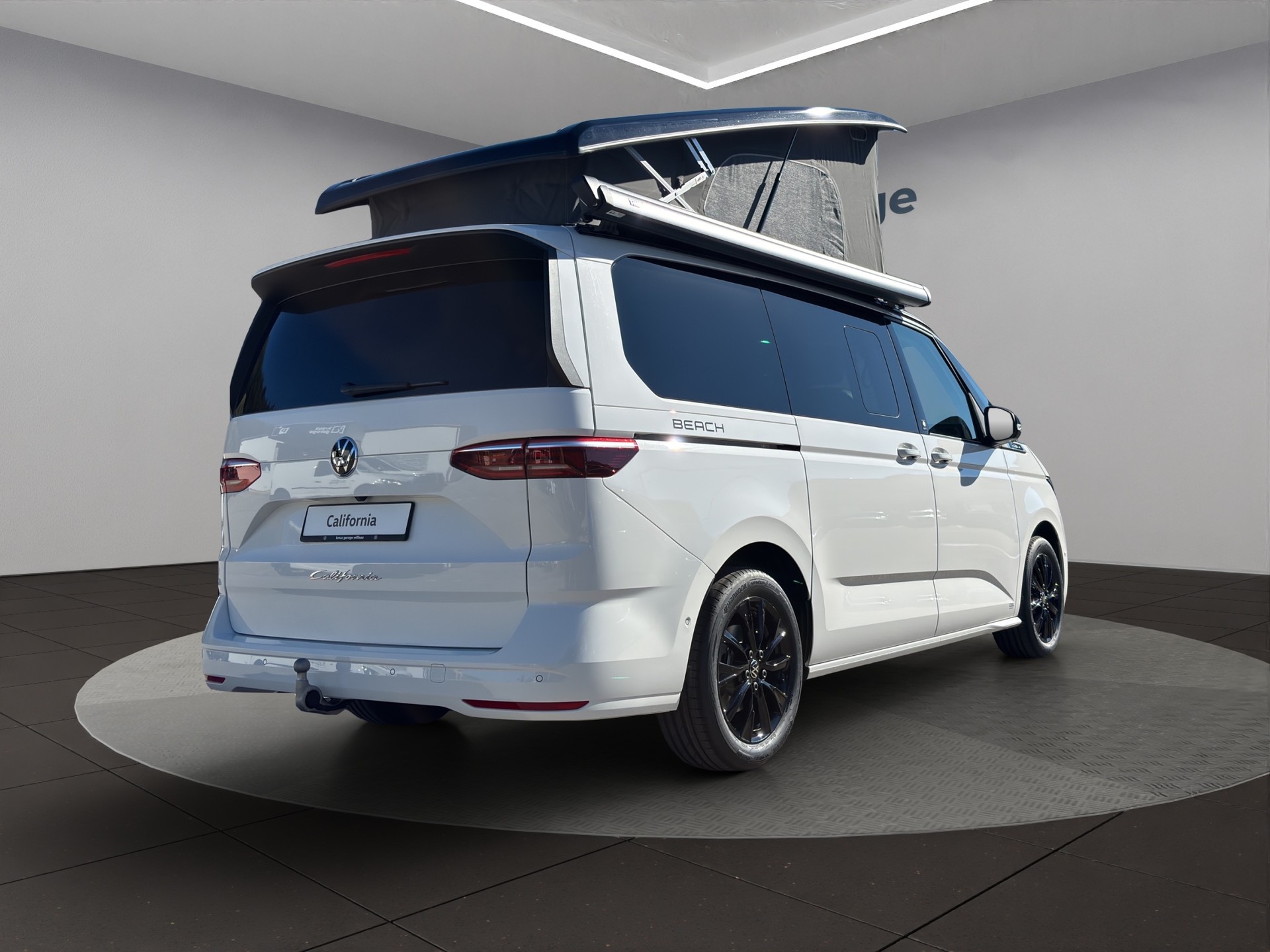 VW California 2.0 TDI Beach Tour Liberty-image-2