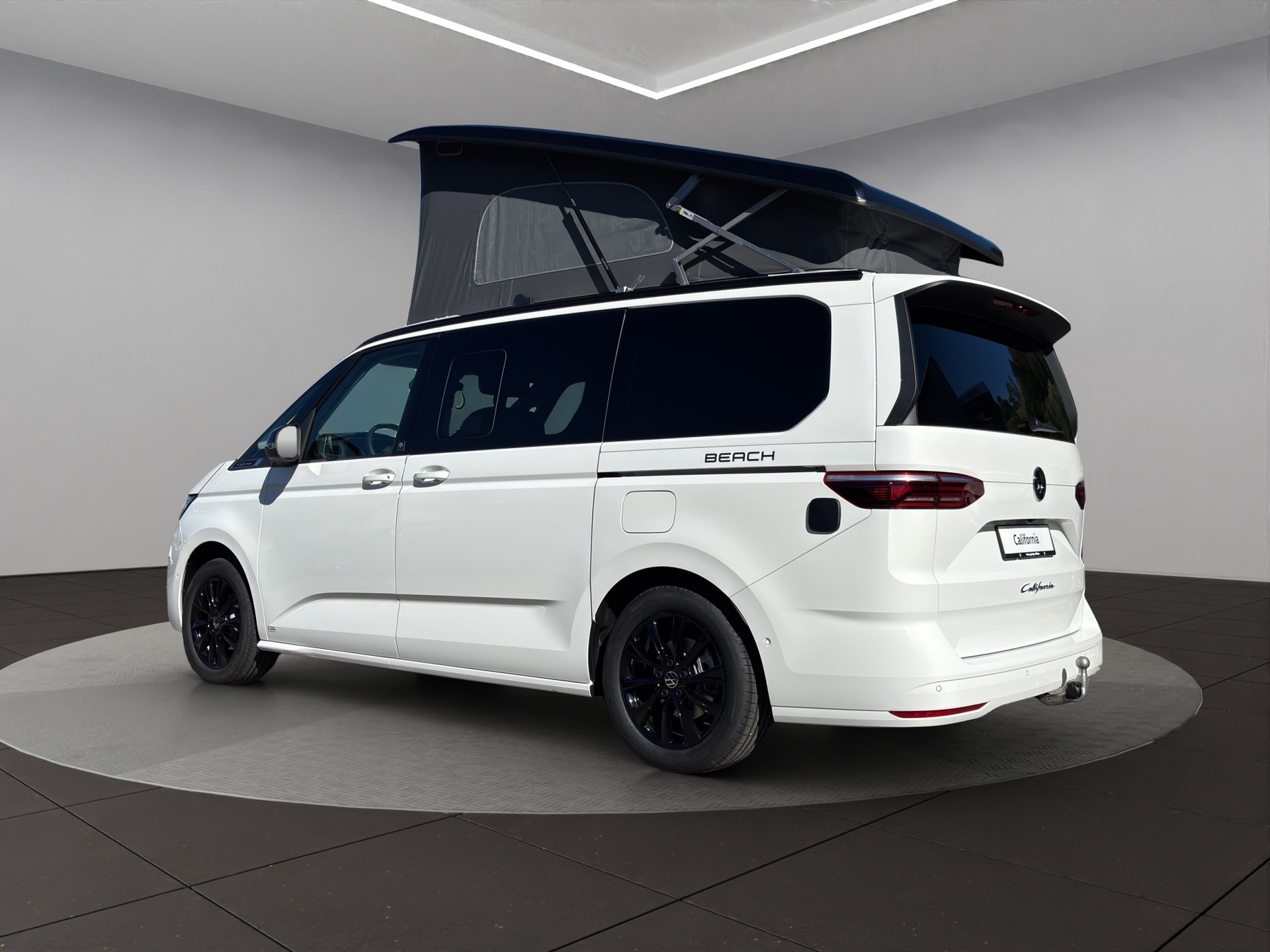VW California 2.0 TDI Beach Tour Liberty-image-1