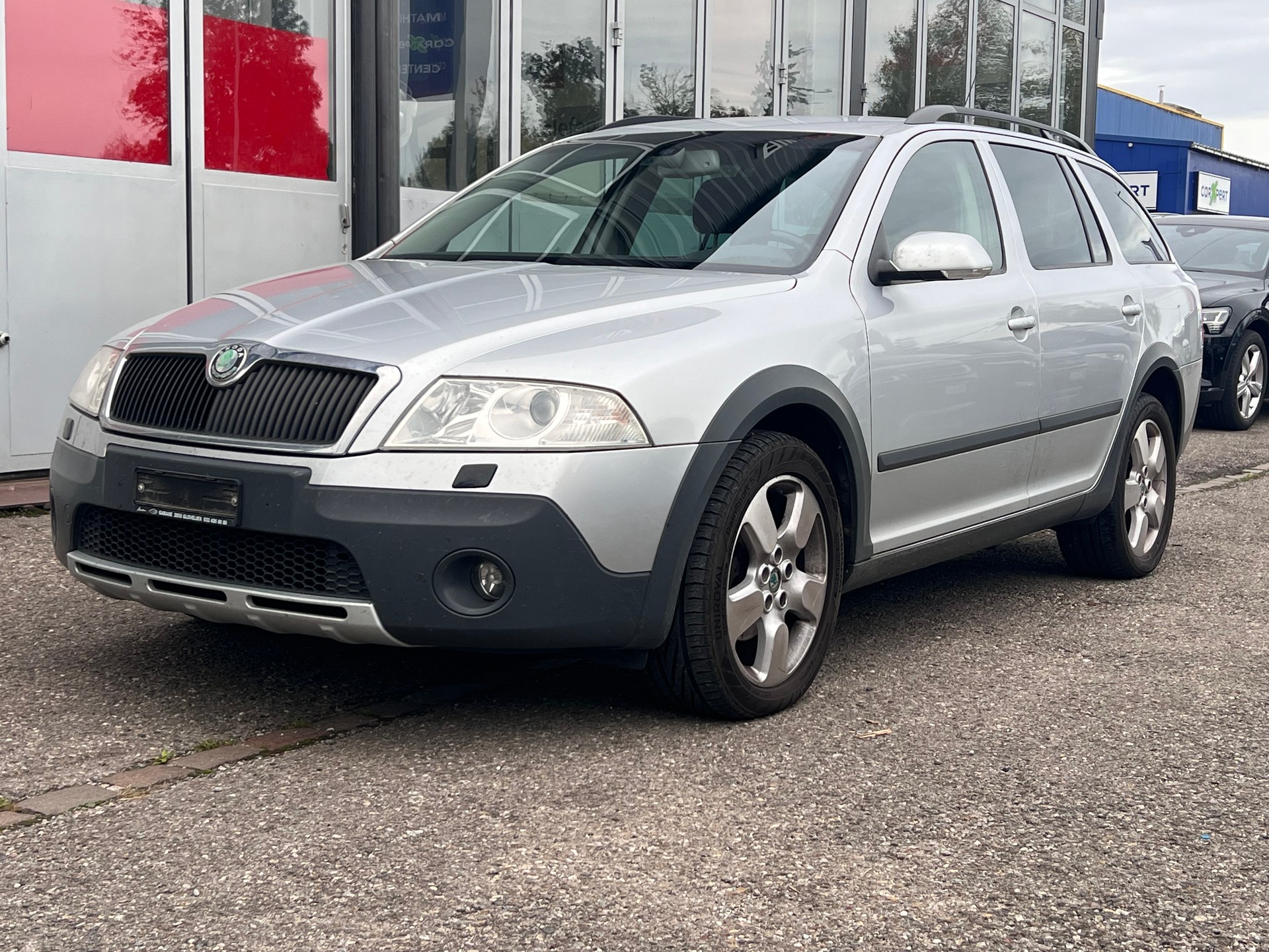 SKODA Octavia Scout 2.0 TDI 4x4-image-4