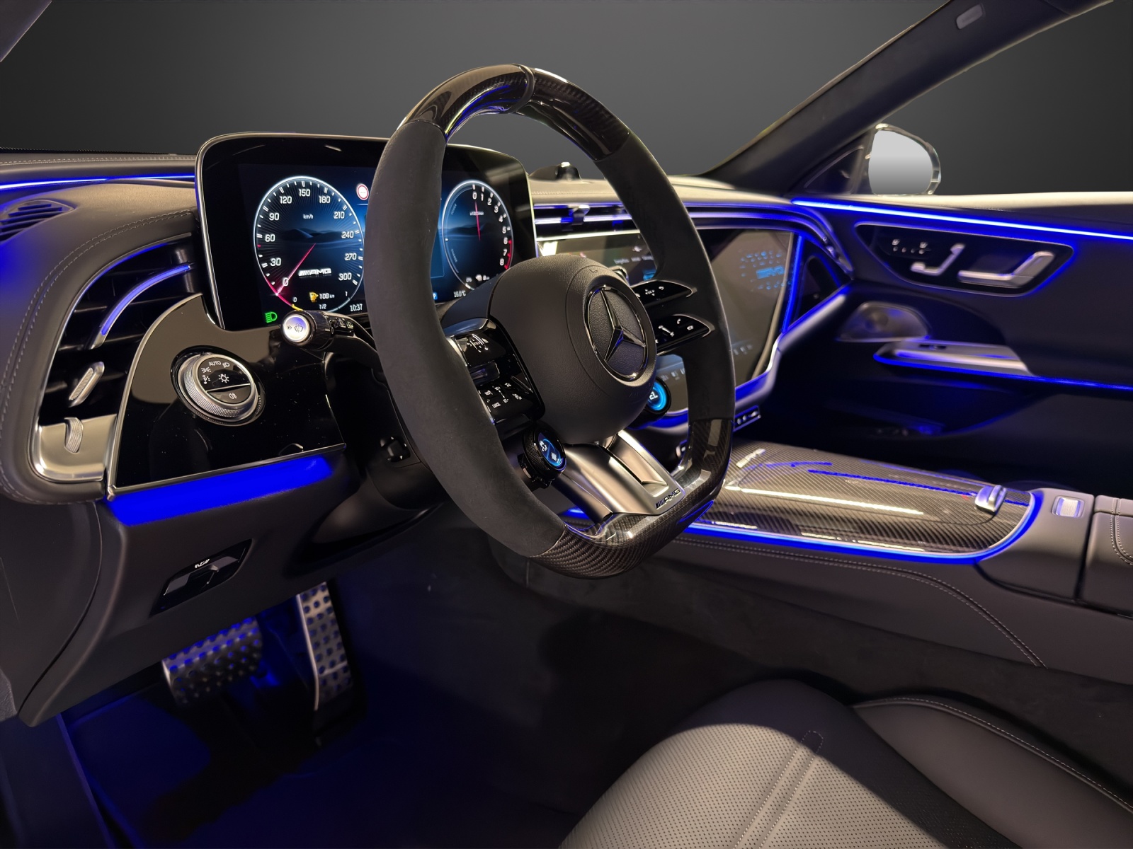 MERCEDES-BENZ AMG E 53 Hybrid 4MATIC+ T-Model-image-6