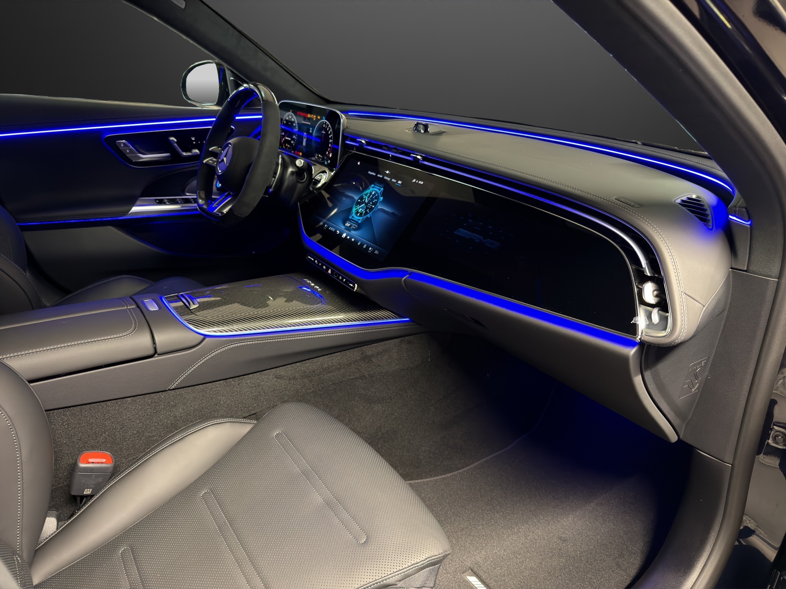 MERCEDES-BENZ AMG E 53 Hybrid 4MATIC+ T-Model-image-9