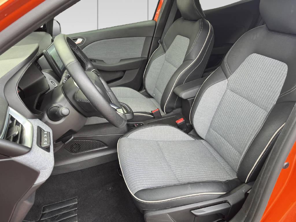 RENAULT Clio 1.0 TCe techno-image-3