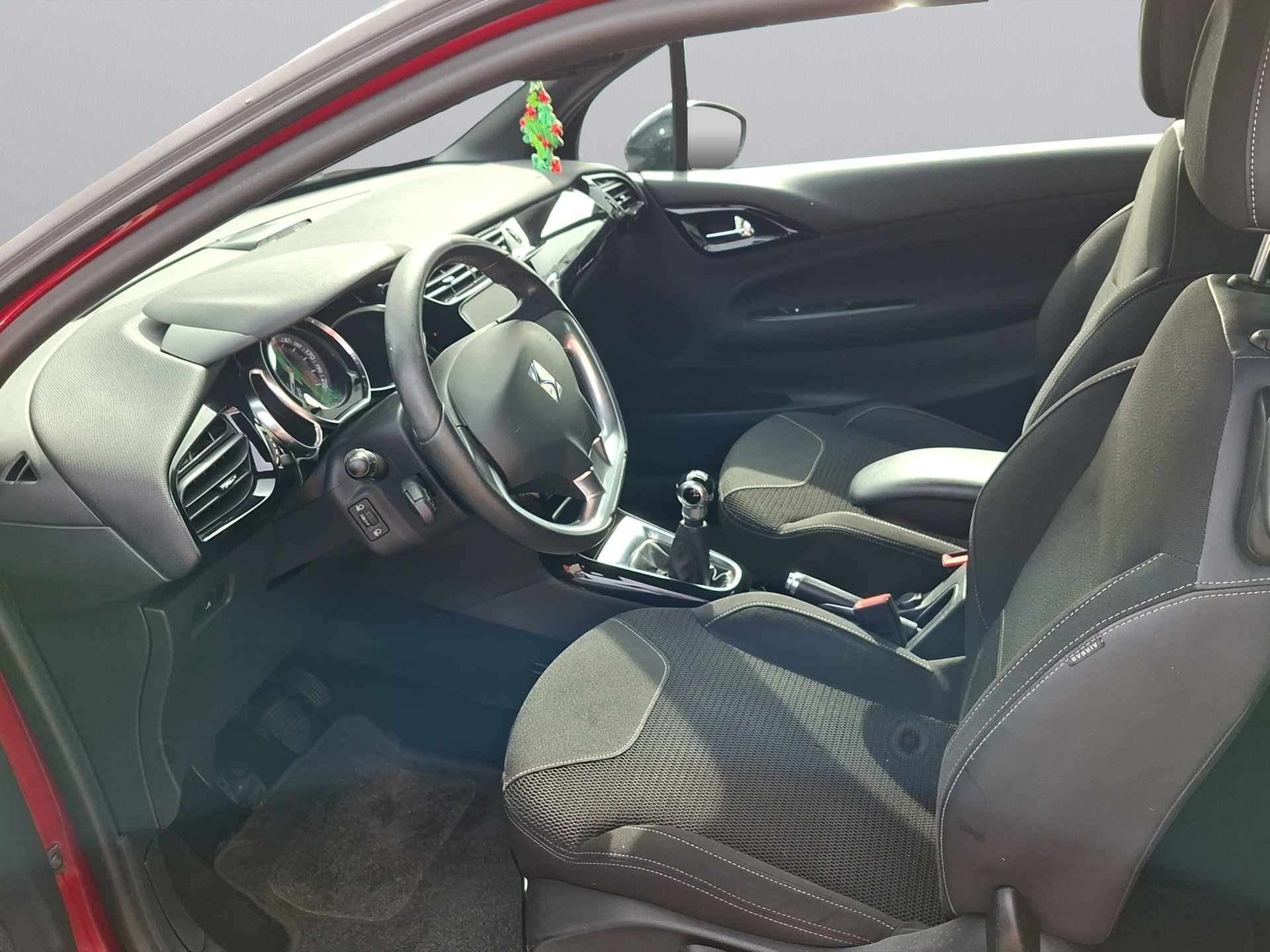 DS AUTOMOBILES DS3 1.6 VTi Ultra Prestige-image-7