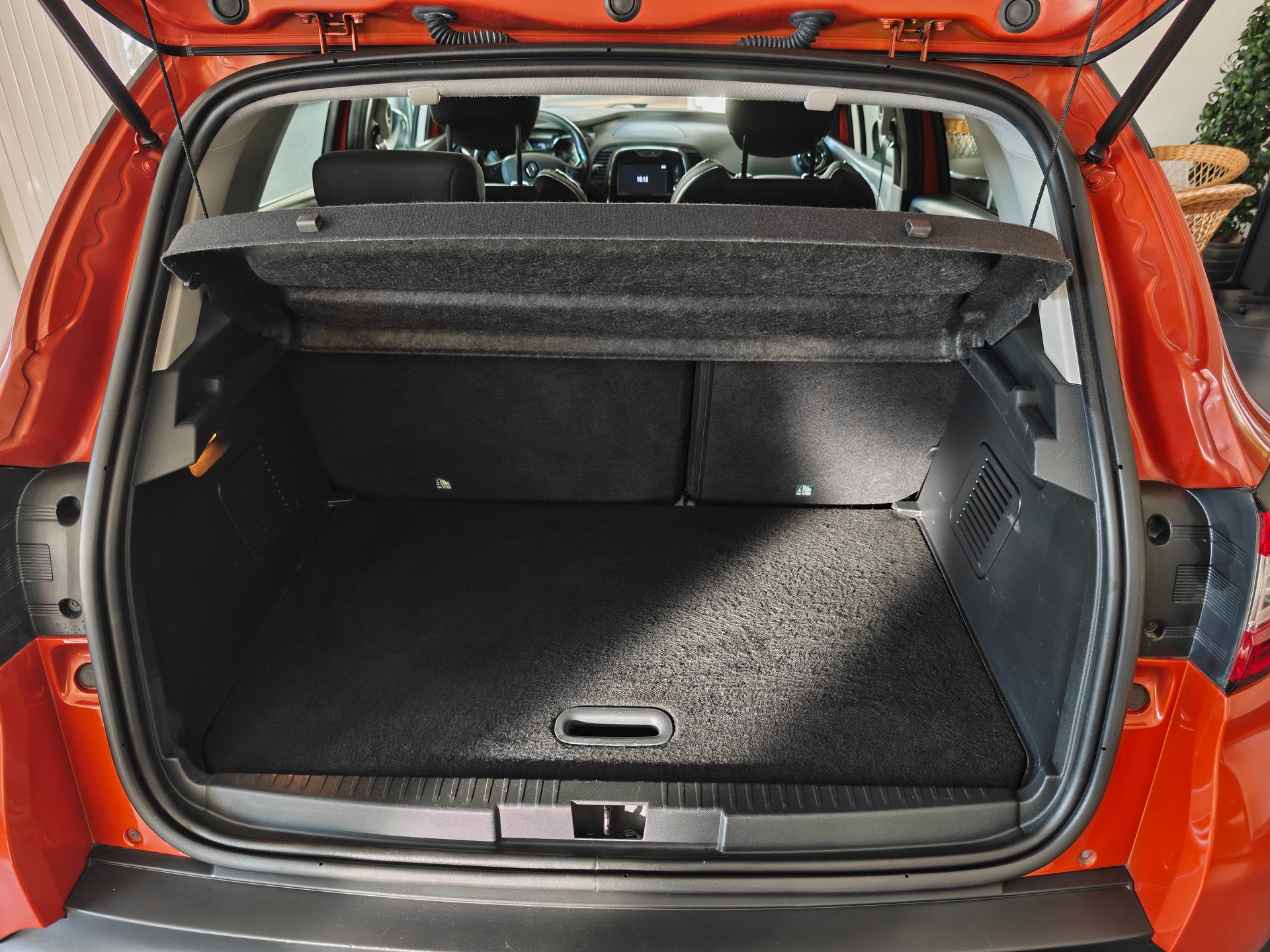 RENAULT Captur 1.2 T 16V Privilège EDC-image-5