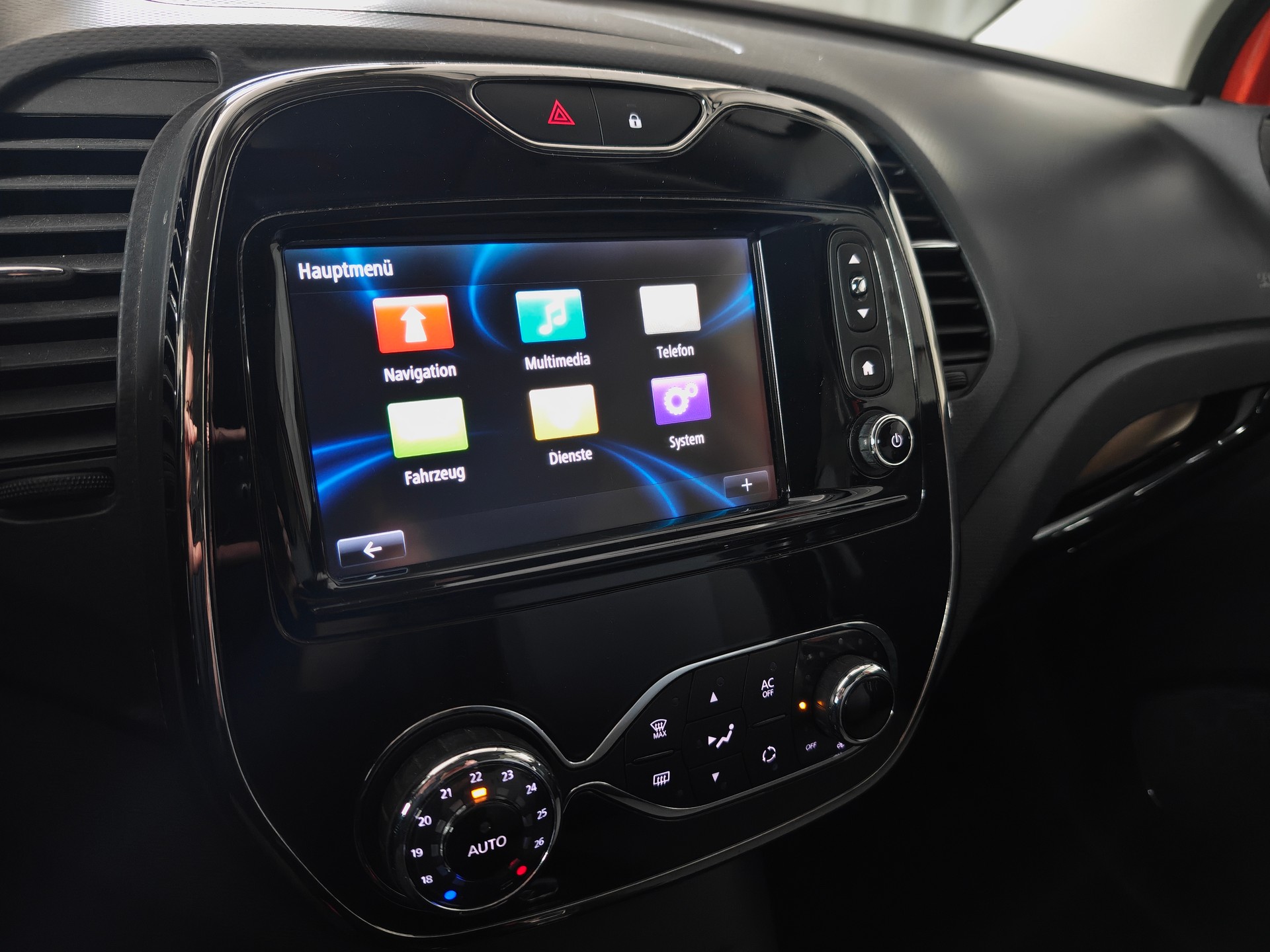 RENAULT Captur 1.2 T 16V Privilège EDC-image-16