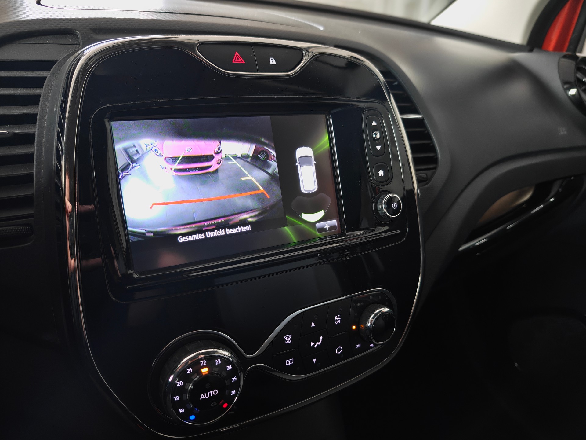 RENAULT Captur 1.2 T 16V Privilège EDC-image-15