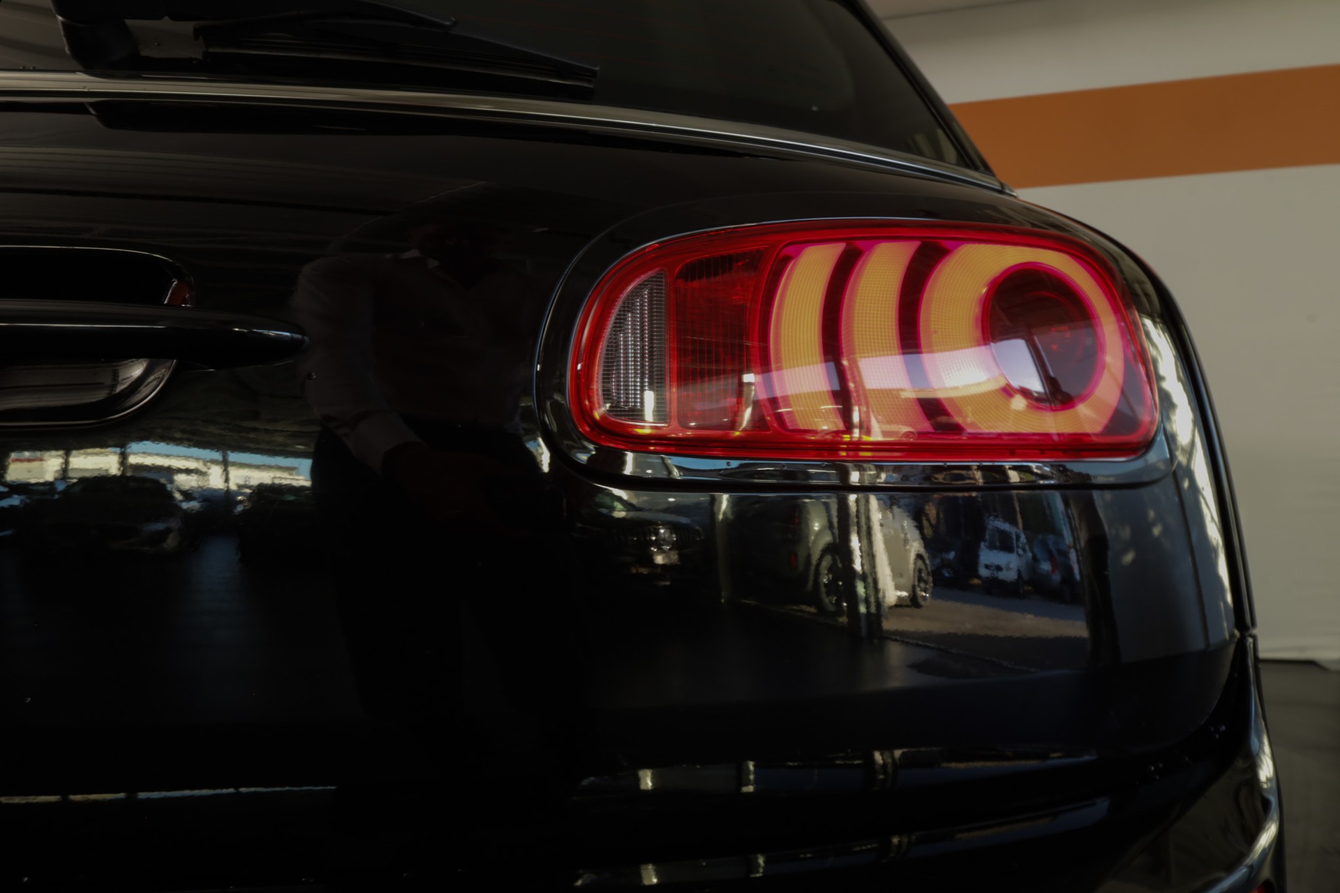 MINI Clubman Cooper S ALL4 Steptronic * Chili * Wired *-image-18