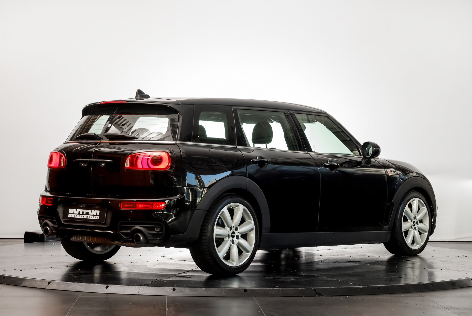 MINI Clubman Cooper S ALL4 Steptronic * Chili * Wired *-image-5
