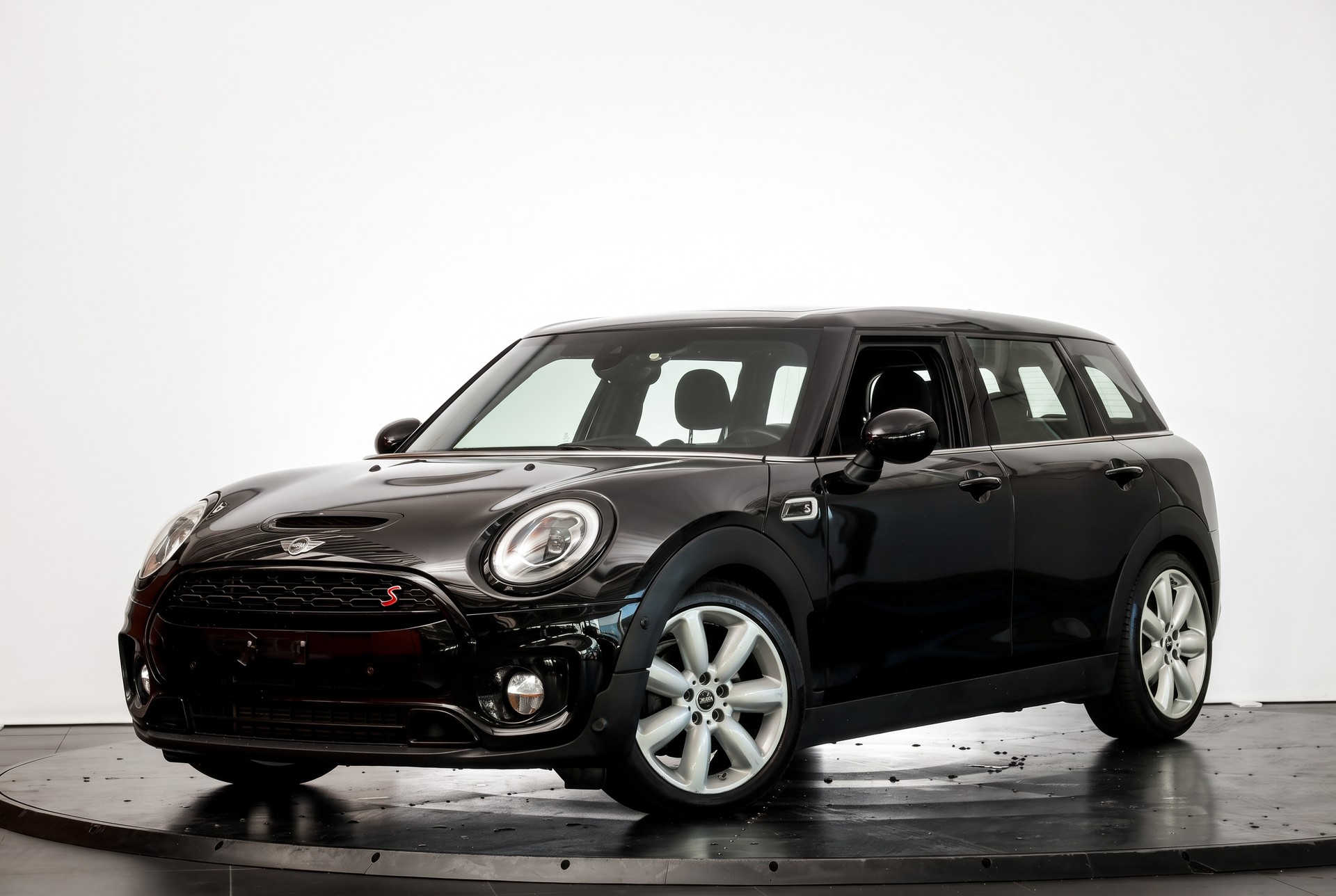 MINI Clubman Cooper S ALL4 Steptronic * Chili * Wired *-image-3