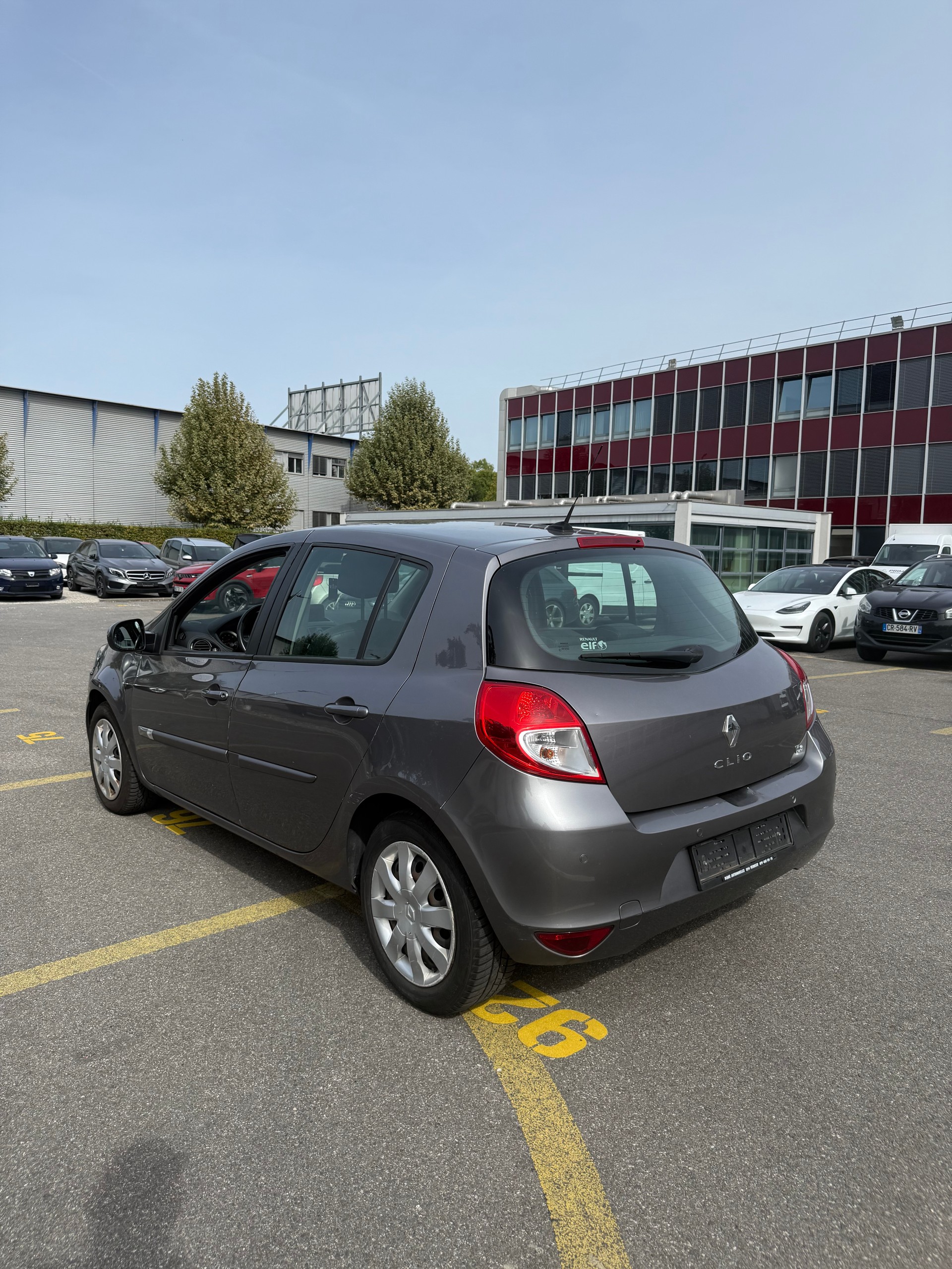 RENAULT Clio 1.2 16V Turbo Night&Day-image-2