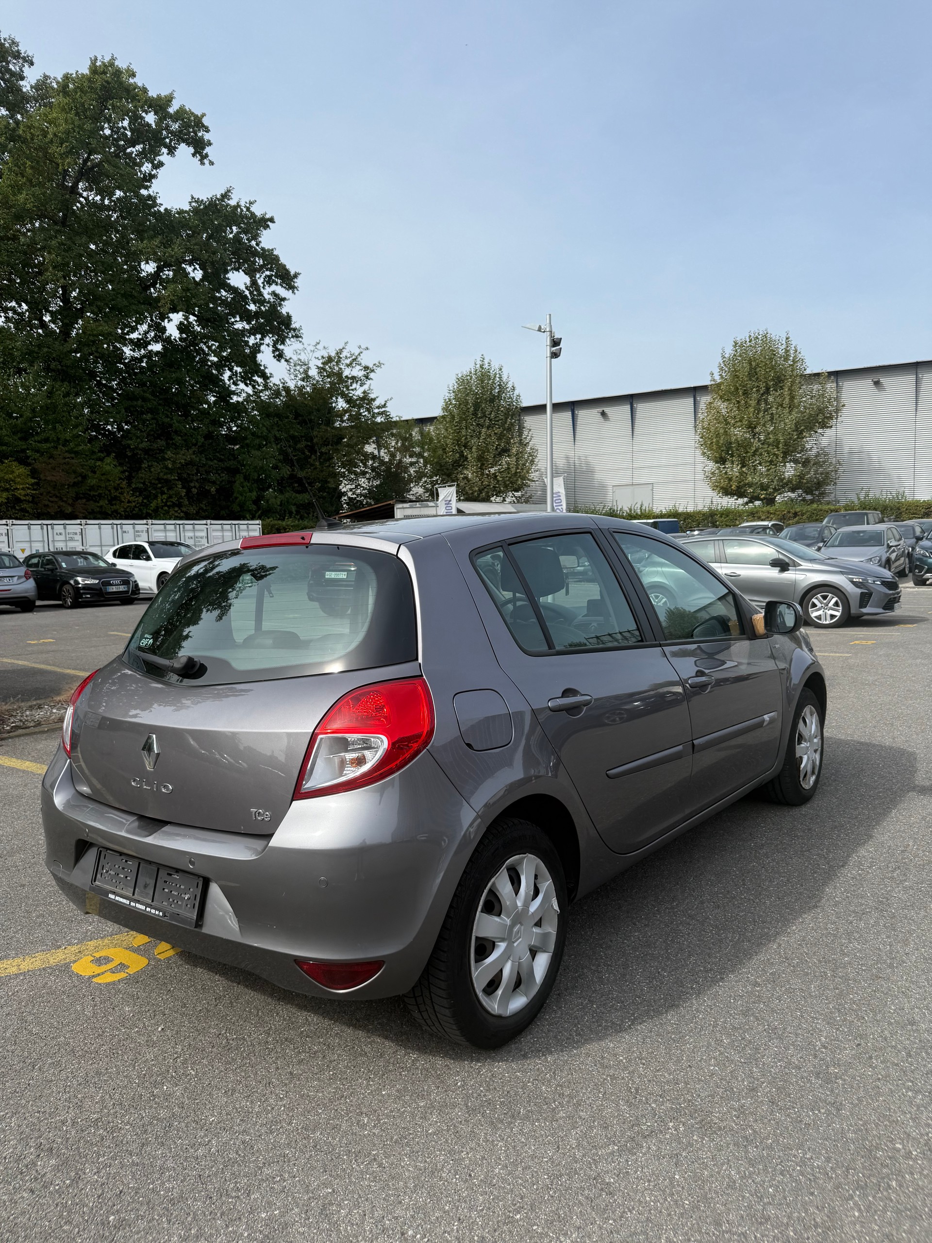 RENAULT Clio 1.2 16V Turbo Night&Day-image-3