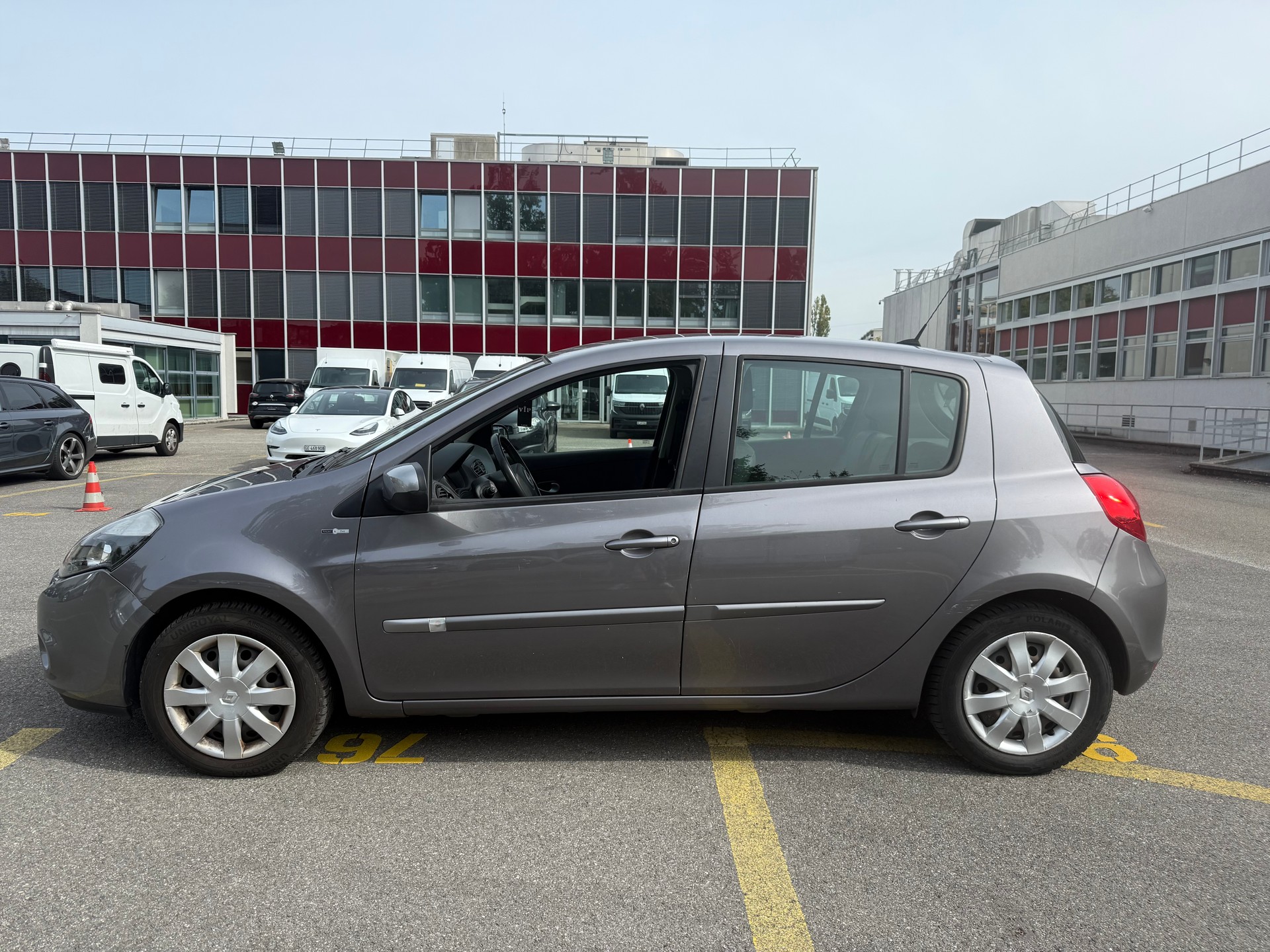 RENAULT Clio 1.2 16V Turbo Night&Day-image-1