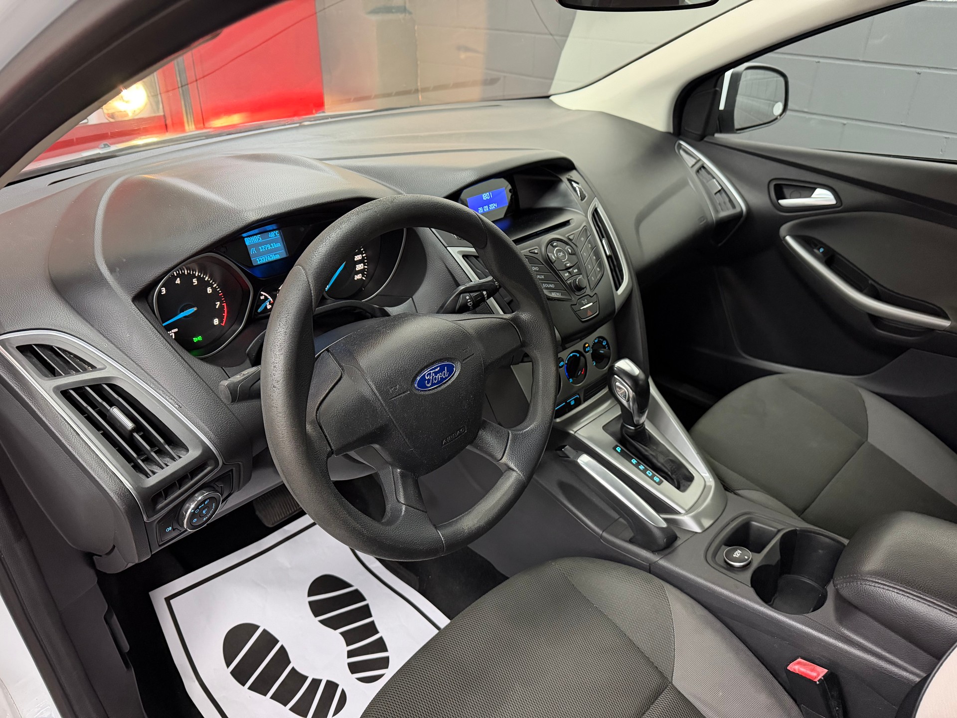 FORD Focus 1.6i VCT Carving PowerShift //NEU AB MFK!-image-7