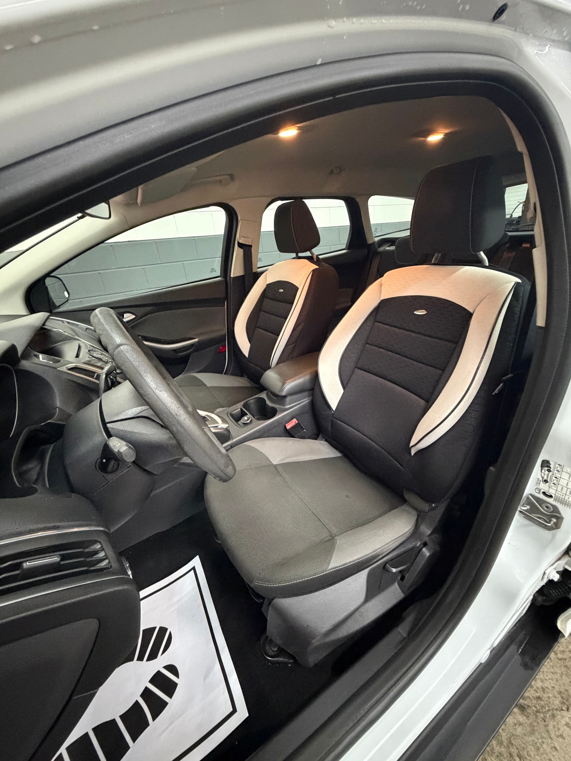 FORD Focus 1.6i VCT Carving PowerShift //NEU AB MFK!-image-11