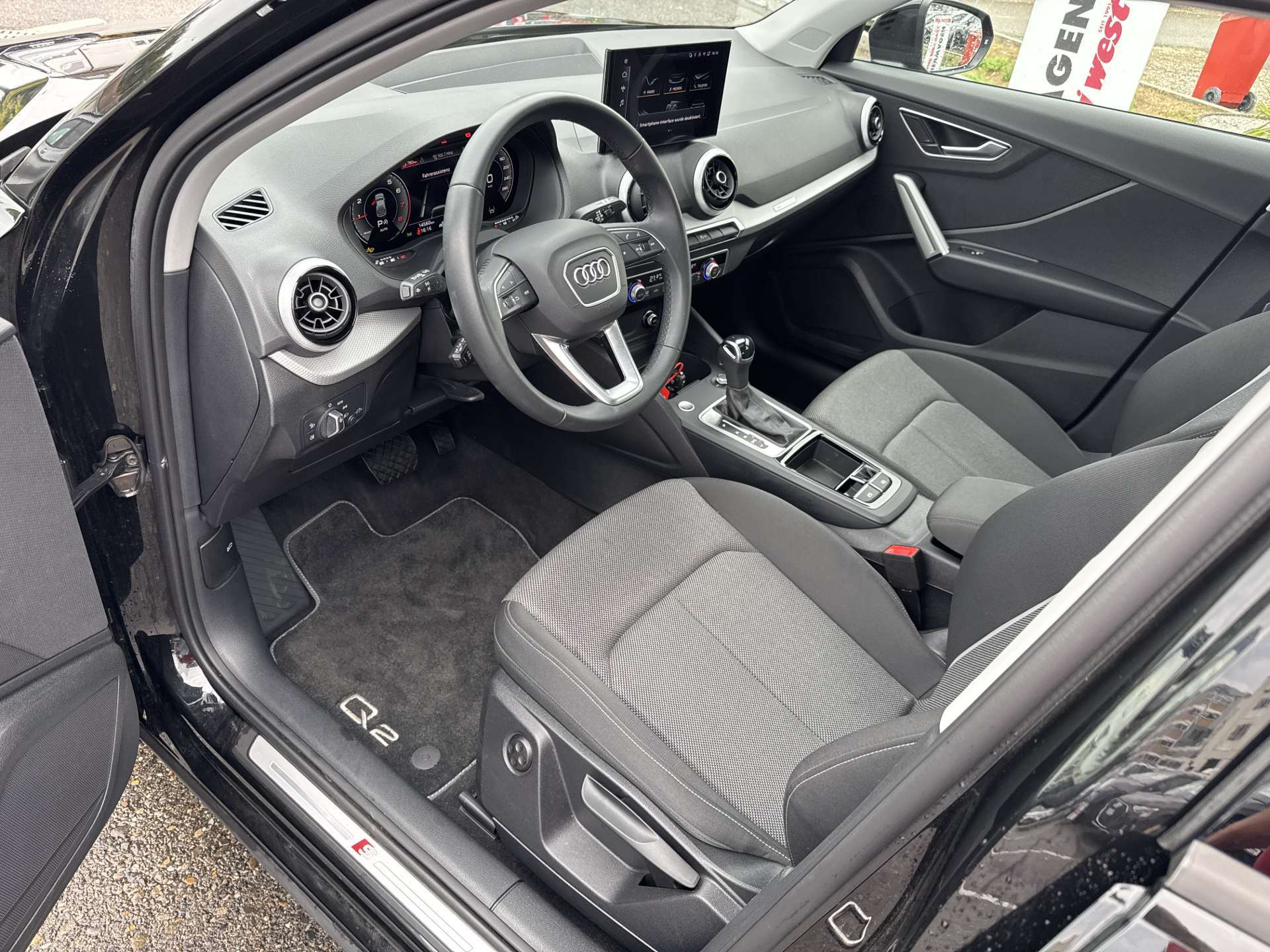 AUDI Q2 35 TFSi S-Line S-Tronic Automat-image-5