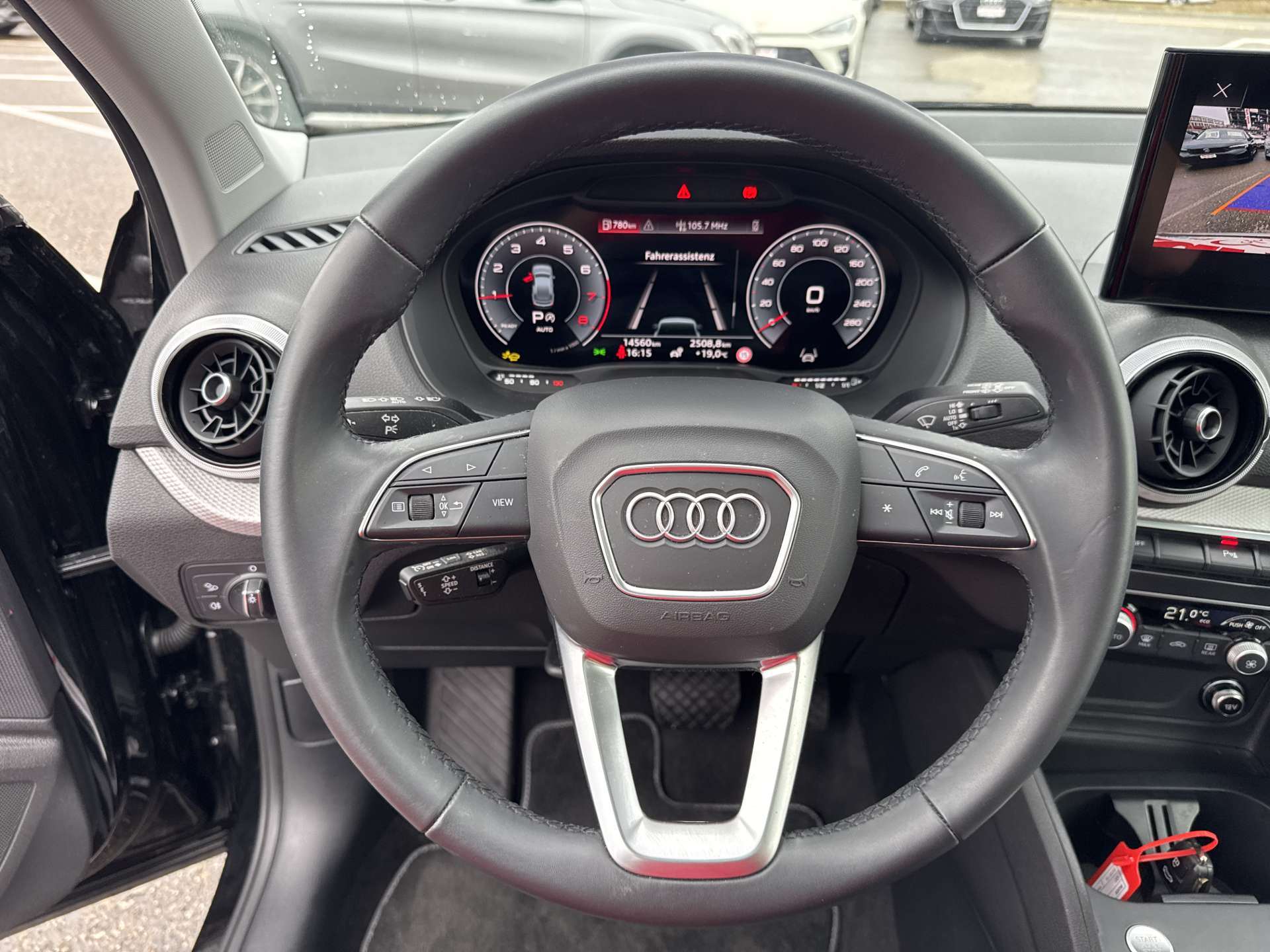 AUDI Q2 35 TFSi S-Line S-Tronic Automat-image-15