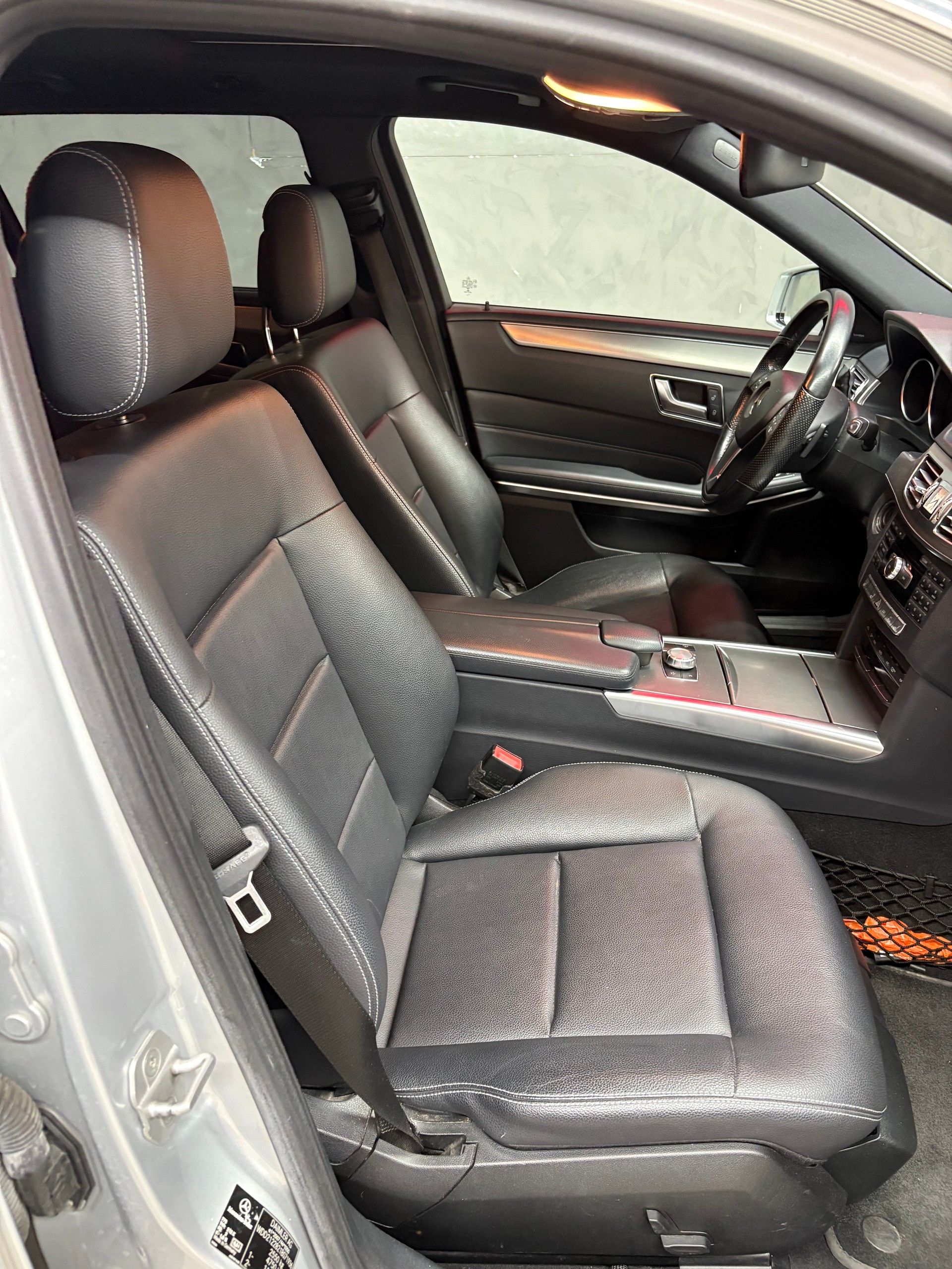 MERCEDES-BENZ E 250 CDI Avantgarde 4Matic 7G-Tronic-image-10