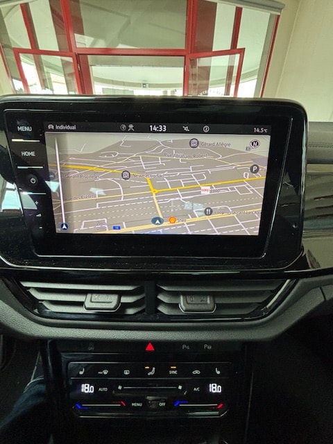 VW T-Roc 2.0 TSI R-Line DSG 4Motion-image-8